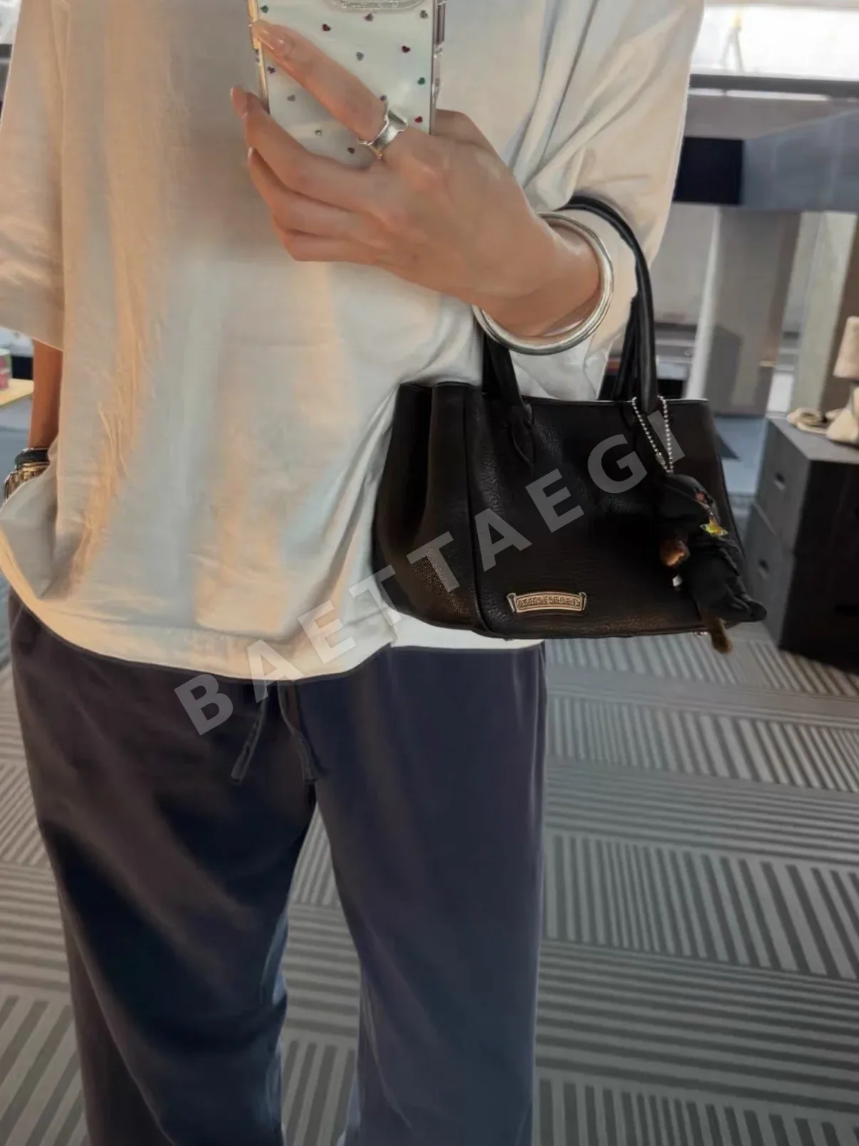 크롬하츠 블랙 미니 토트백 상세 이미지 4