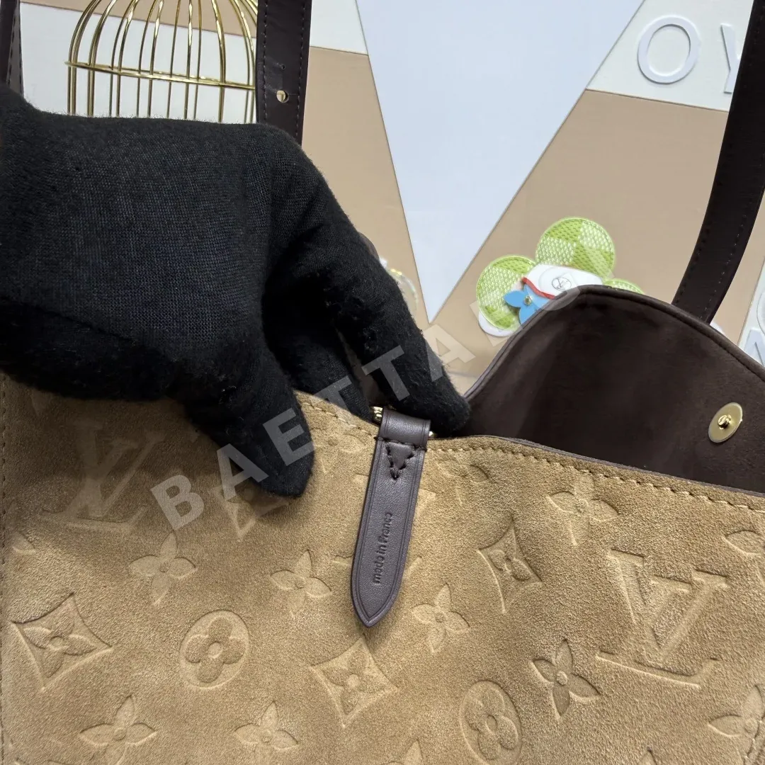 루이비통 모노그램 엠보싱 스웨이드 올인원 핸드백 M29836 상세 이미지 7