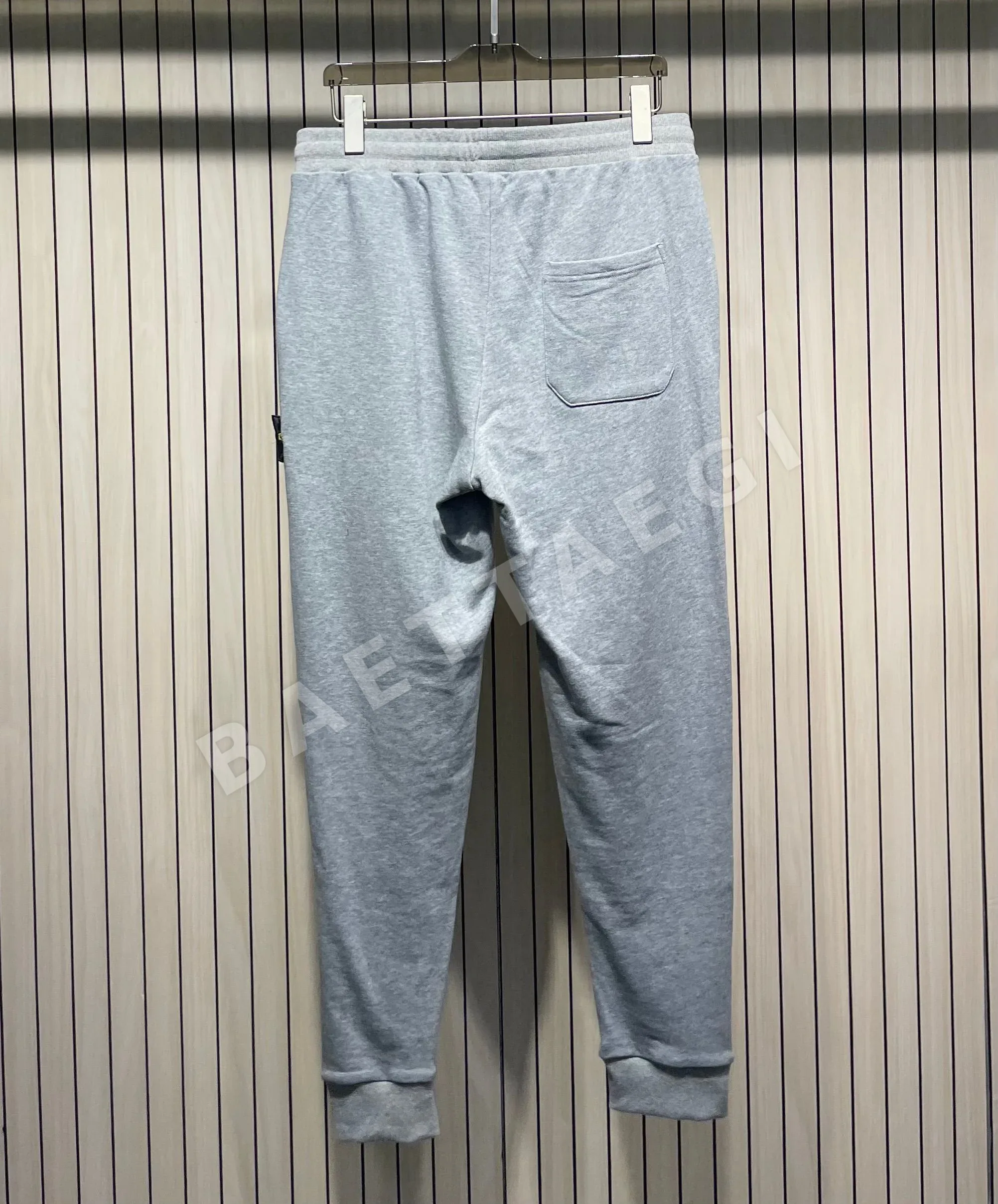 스톤아일랜드 클래식 로고 남성 스웨트 팬츠 상세 이미지 8