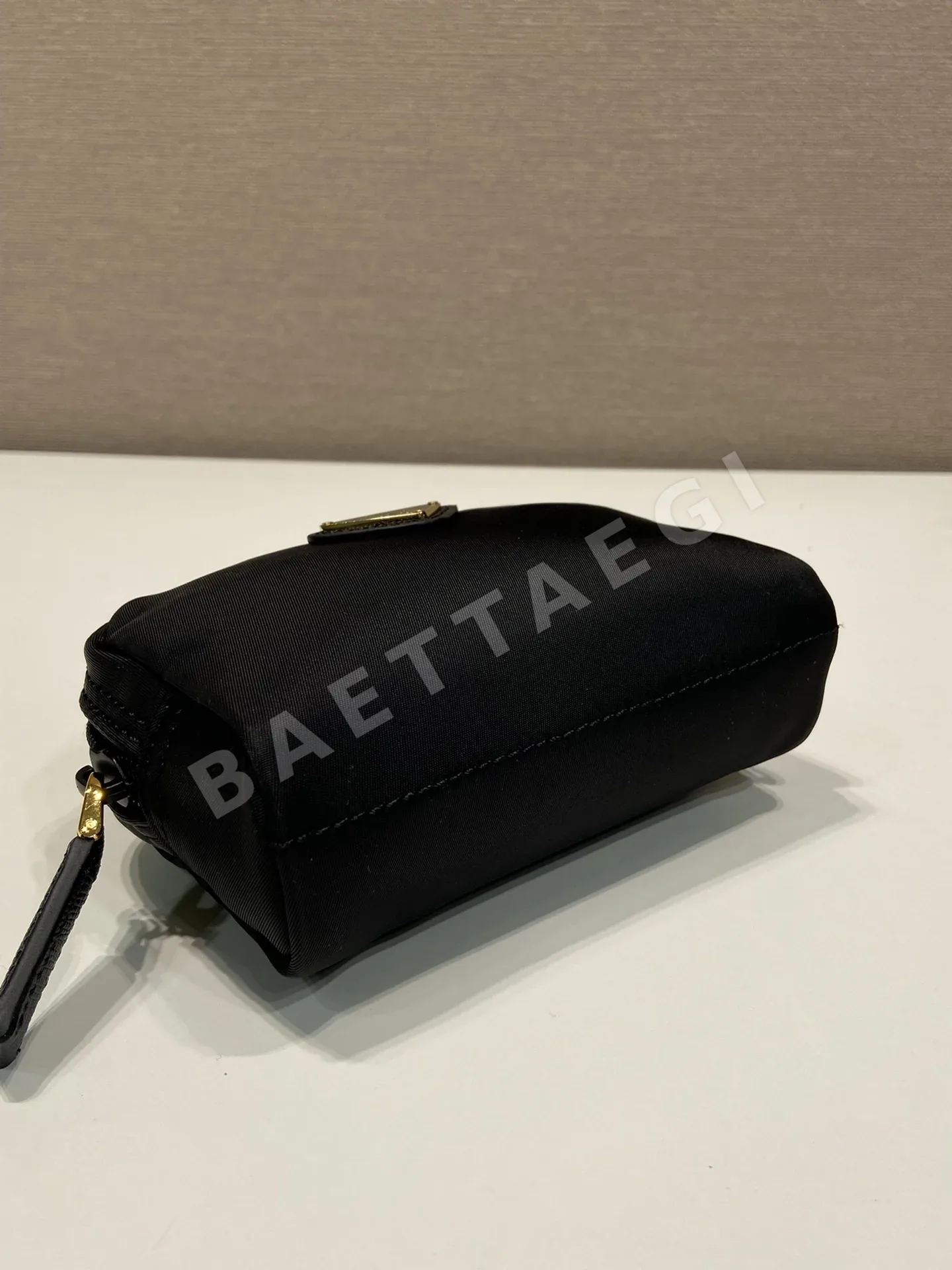 프라다 리나일론 클러치백 1NA339 상세 이미지 6