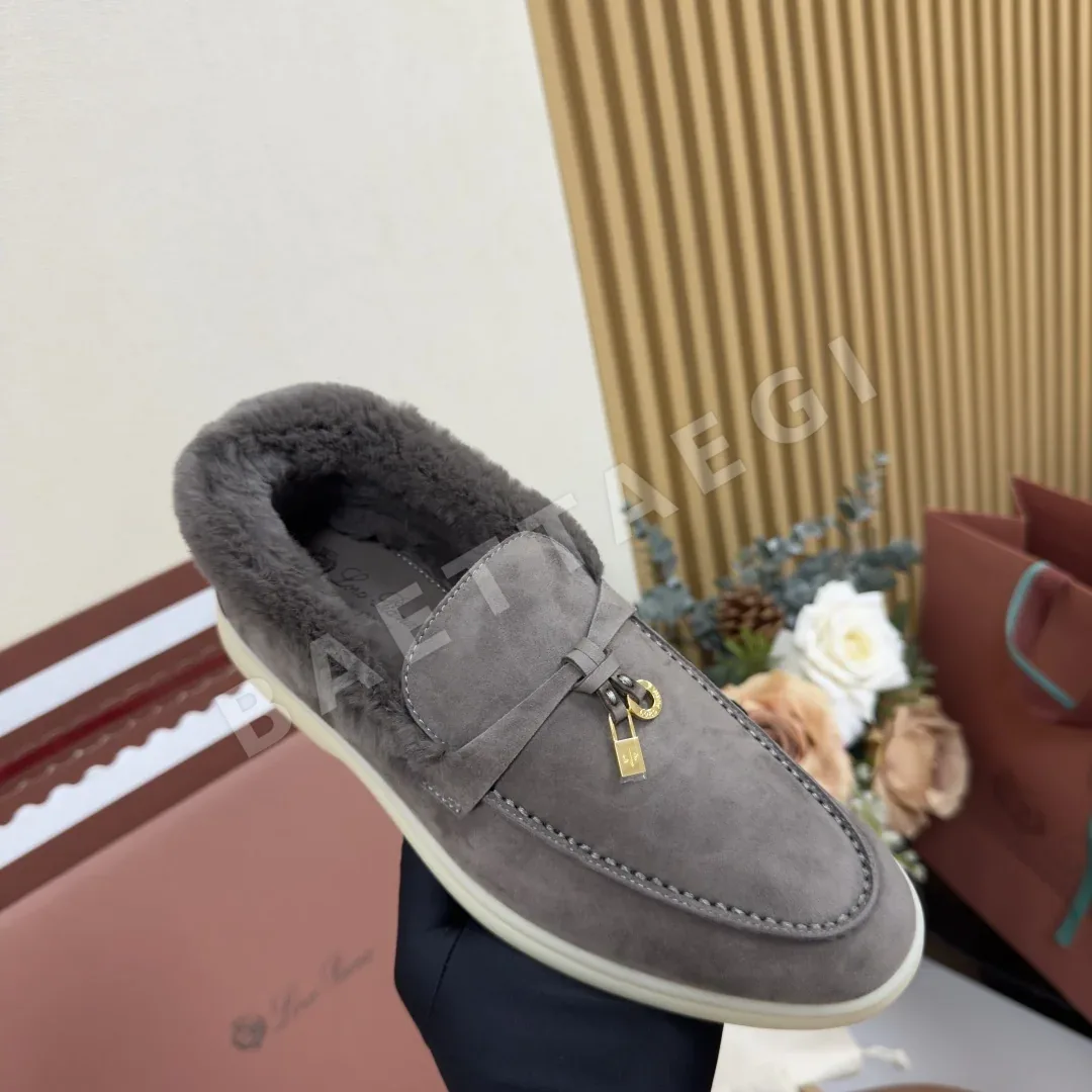 로로피아나 썸머워크 시어링 로퍼 상세 이미지 9