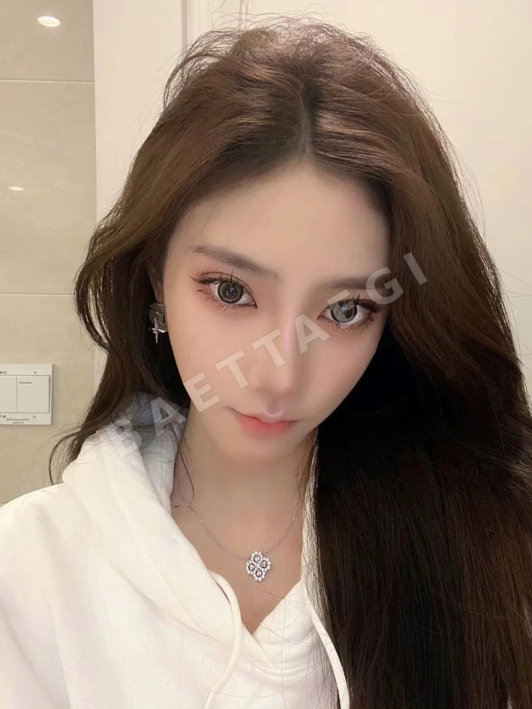 해리윈스턴 루프 다이아몬드 목걸이 상세 이미지 2