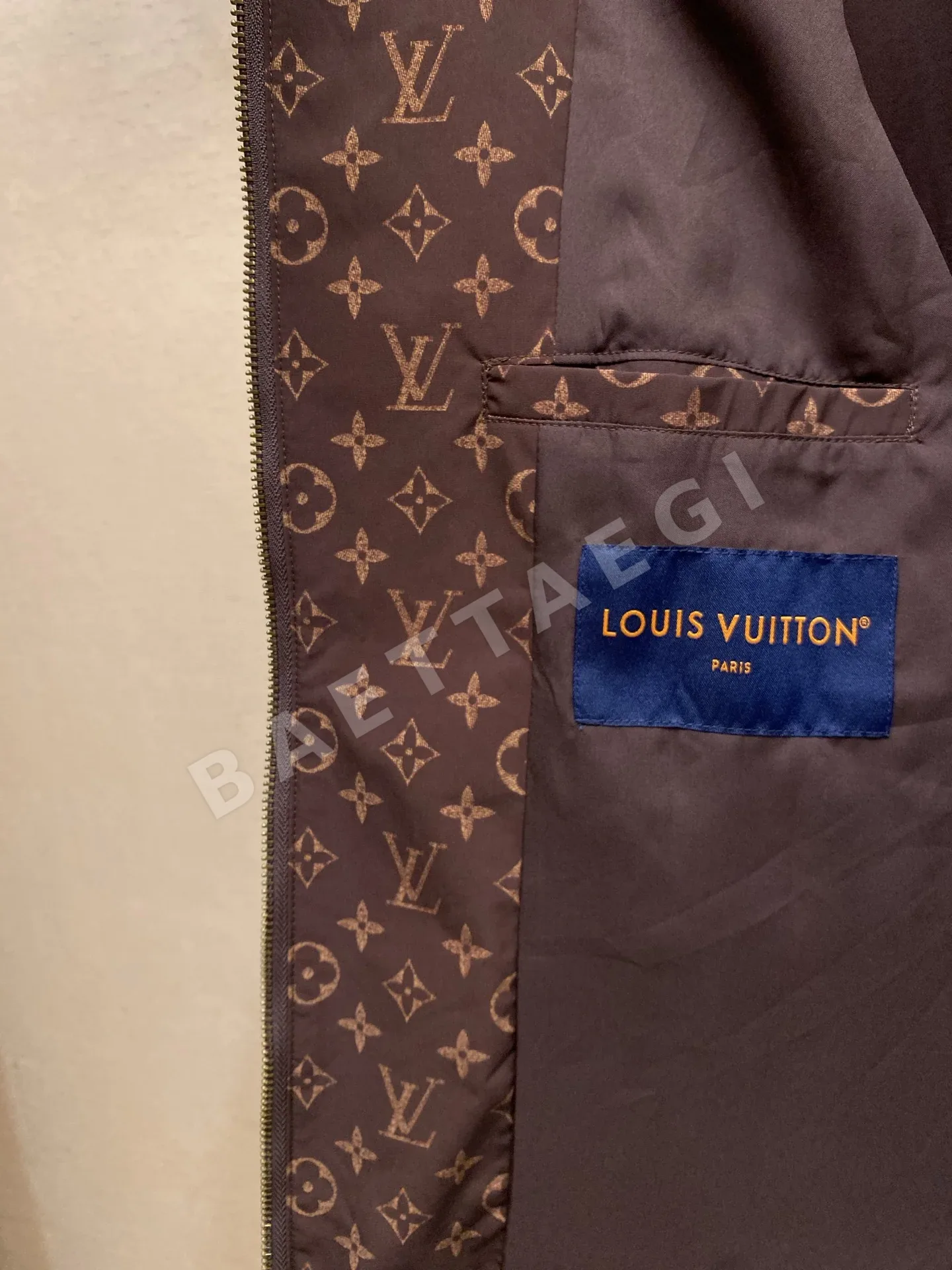 루이비통 LV 프린트 남성 자켓 상세 이미지 8