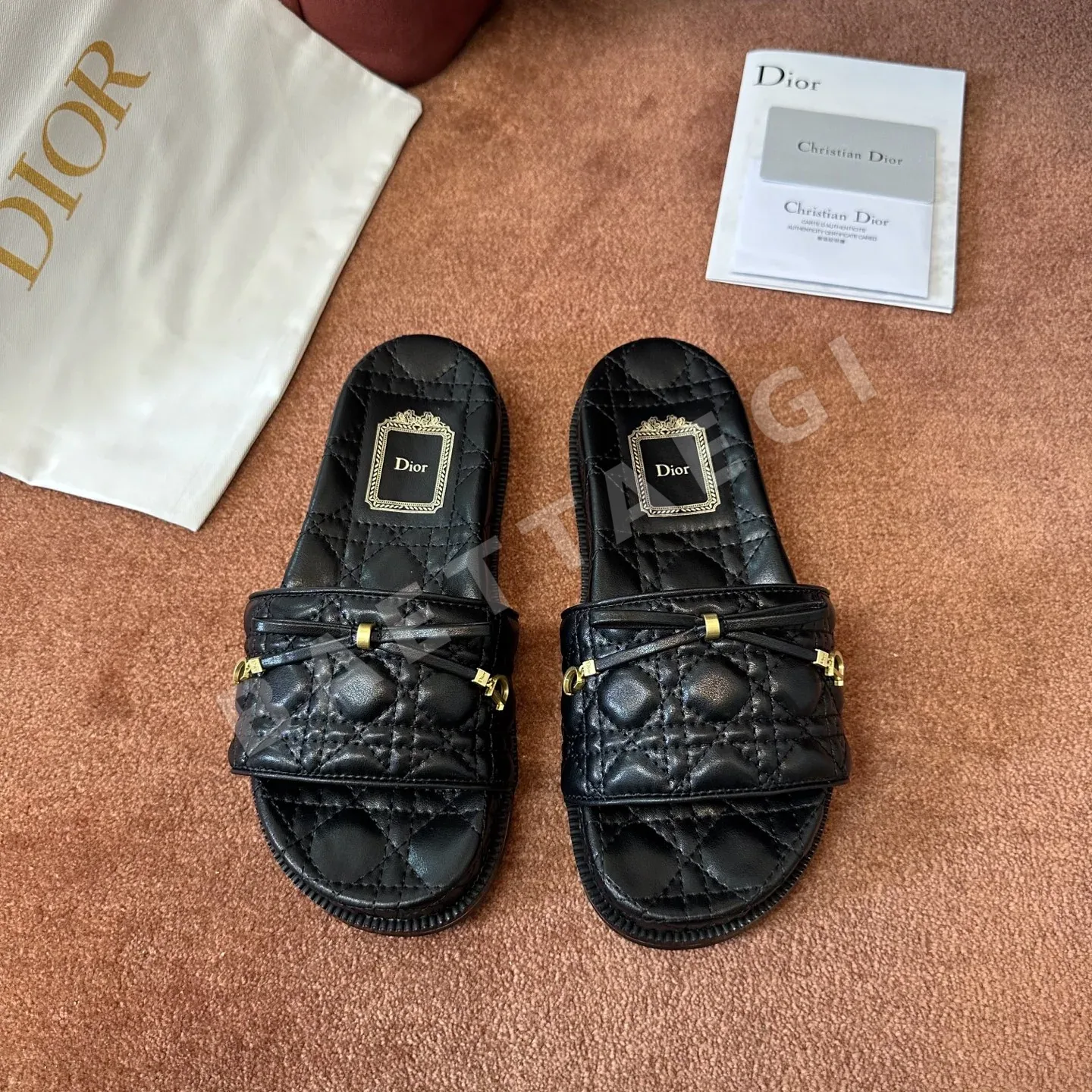 디올 벨크로 샌들 108367
