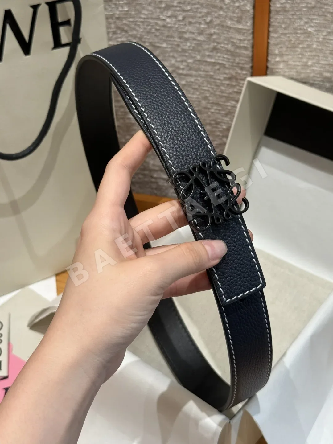 로에베 아나그램 리버시블 소가죽 벨트 상세 이미지 4