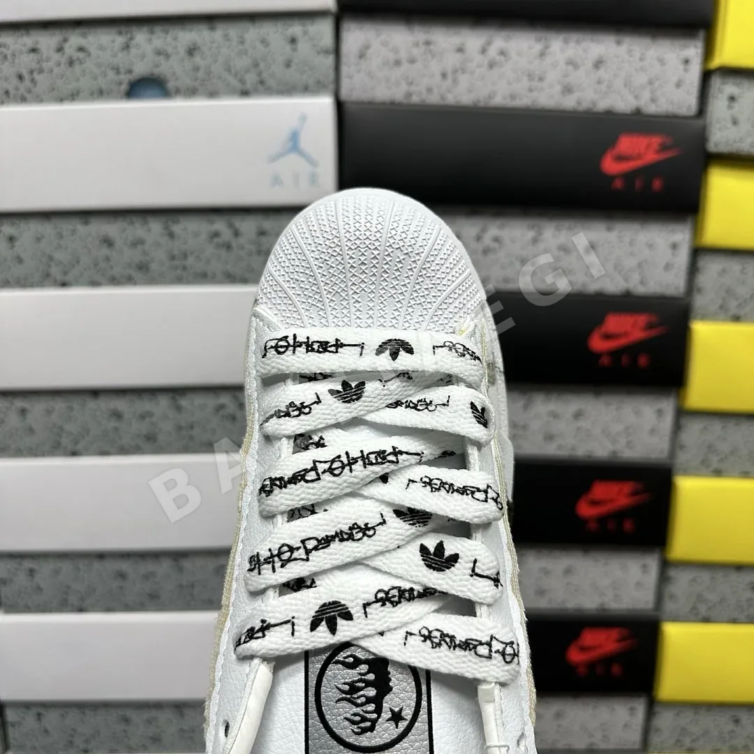 아디다스 [XD] 슈퍼스타 KI5305 200840 Adidas Superstar Hellstar White 상세 이미지 2