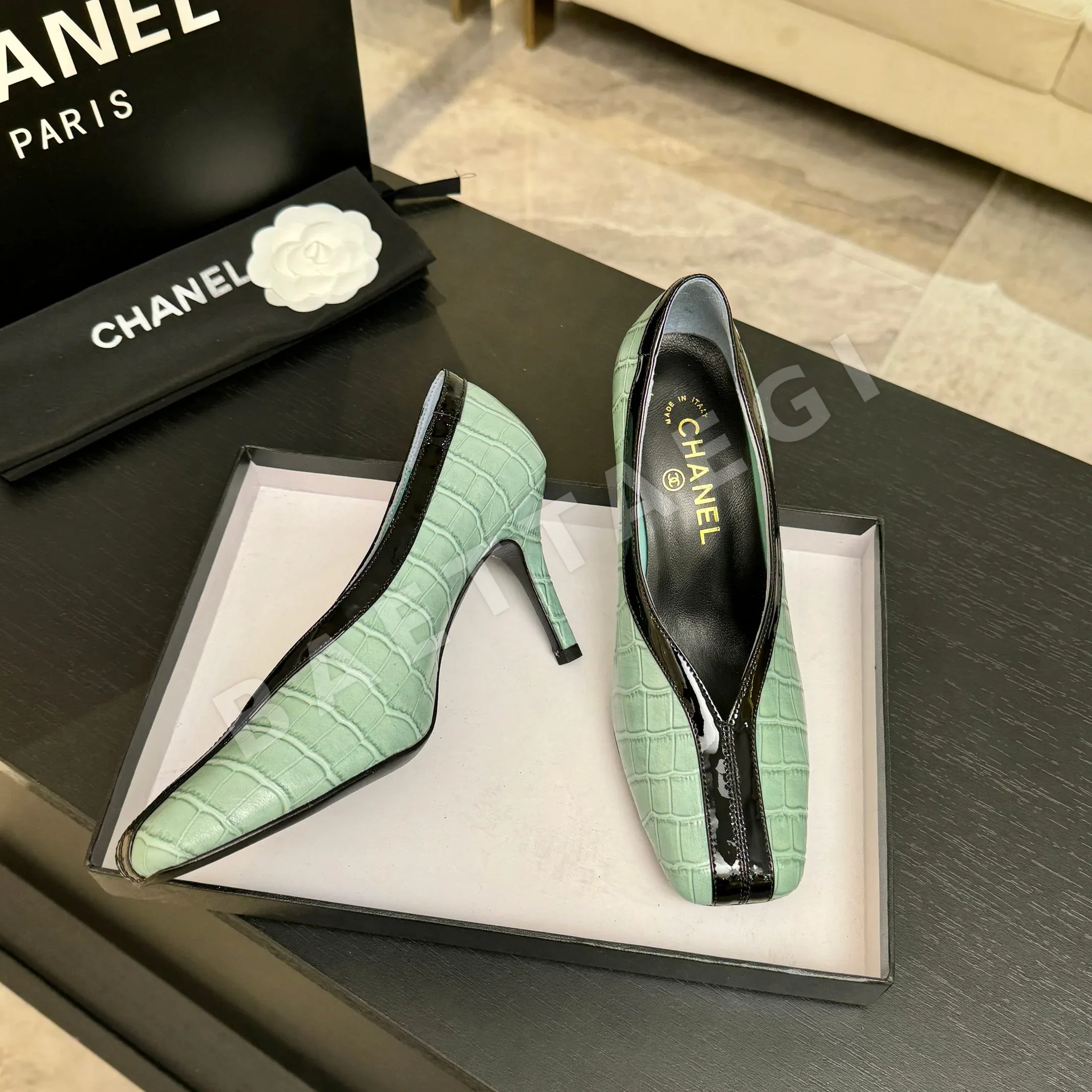 샤넬 더블 C 크로커다일 소가죽 하이힐 상세 이미지 7