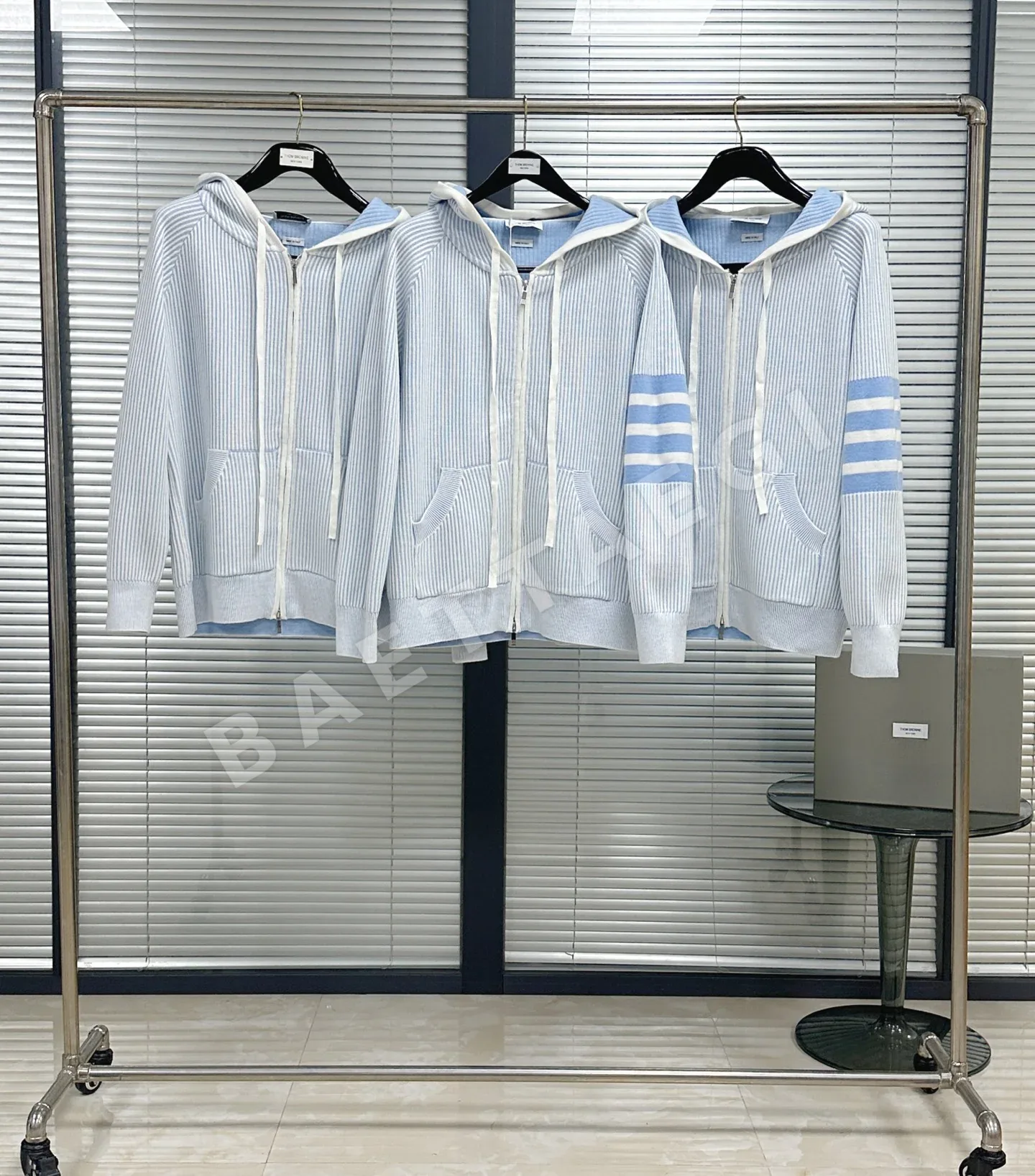 톰브라운 핑크&블루 후드 울 가디건 상세 이미지 1
