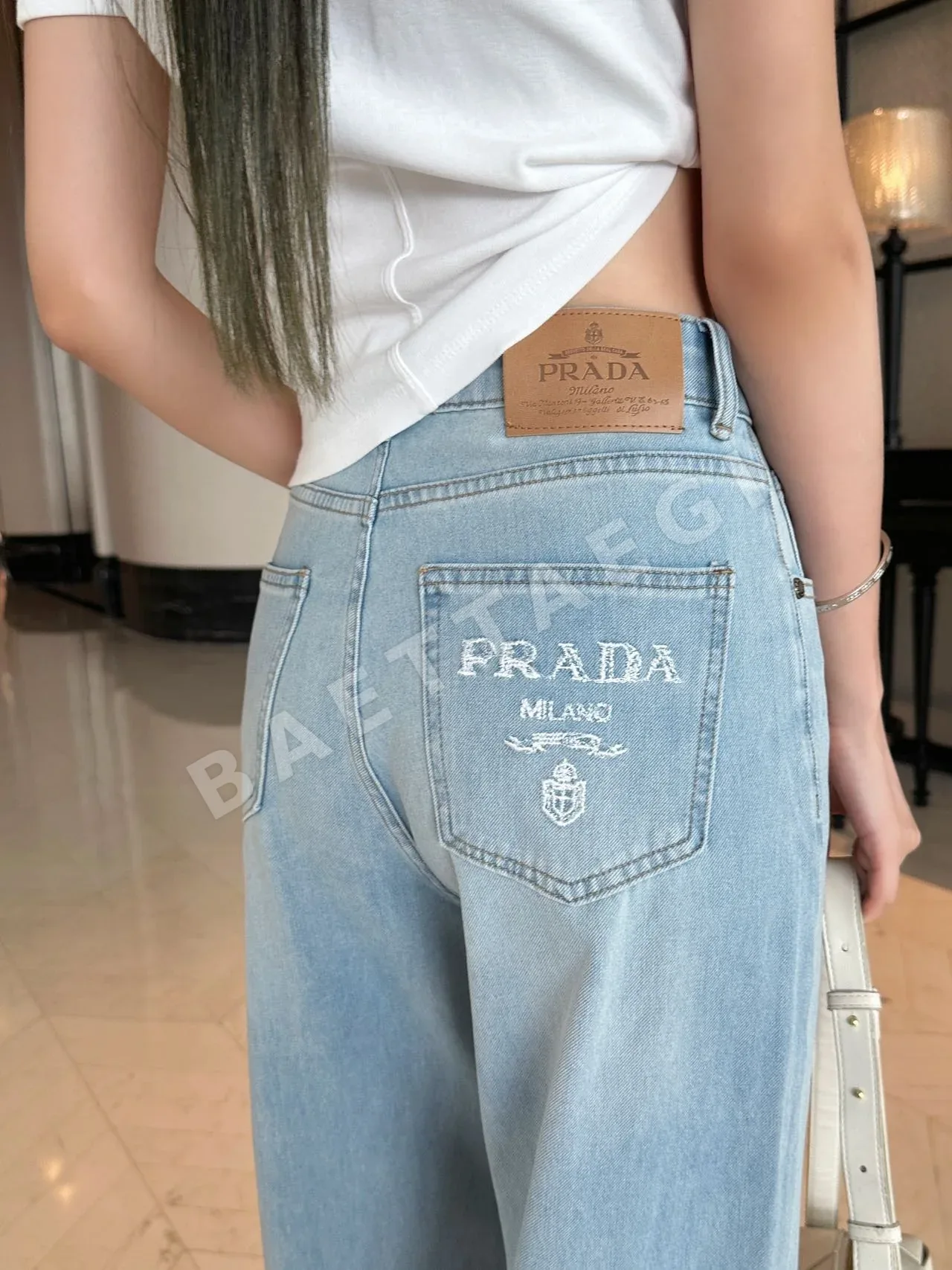 프라다 스트레이트 레그 데님 바지 상세 이미지 2