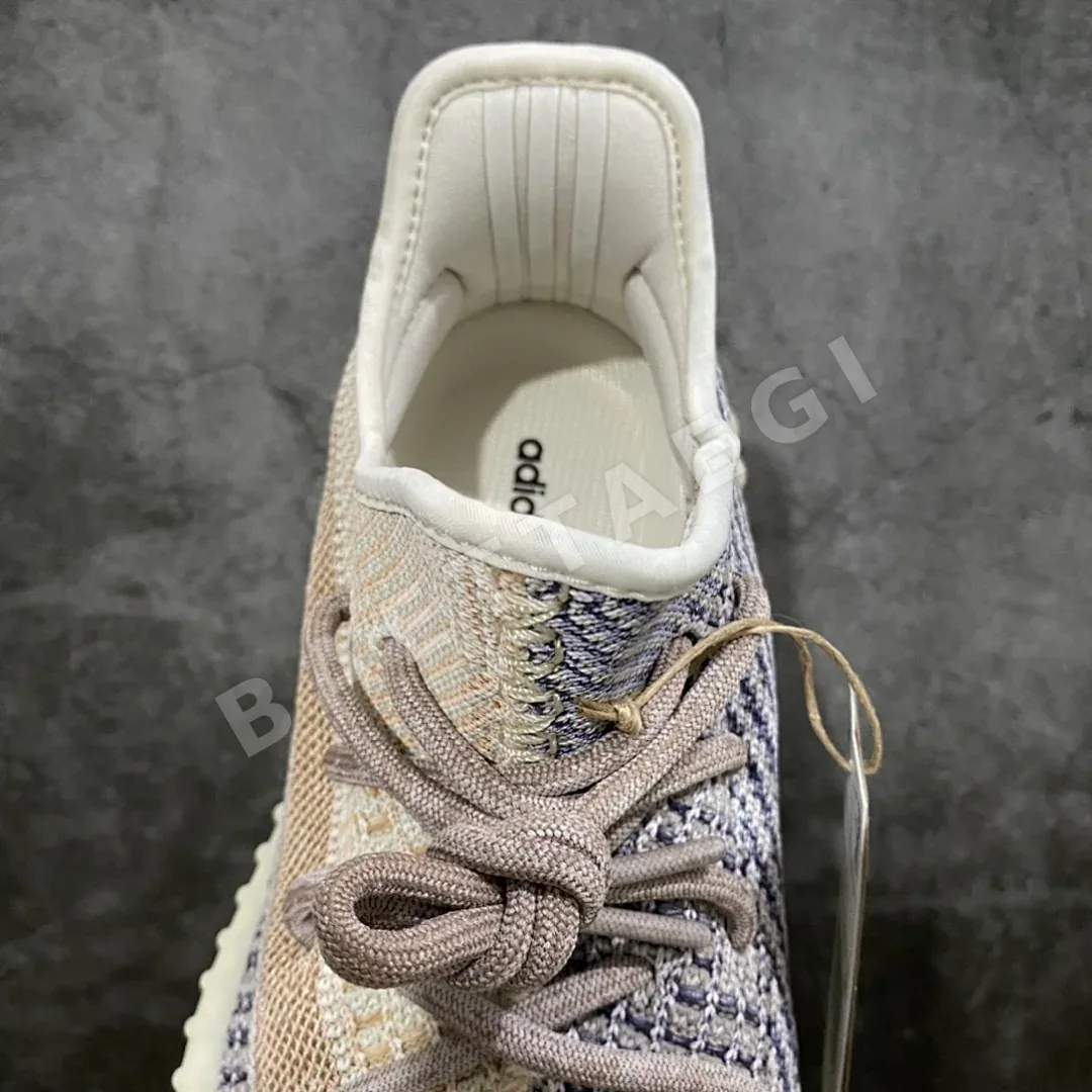 아디다스 이지 350 GY7658 200677 Adidas Yeezy 350 상세 이미지 3