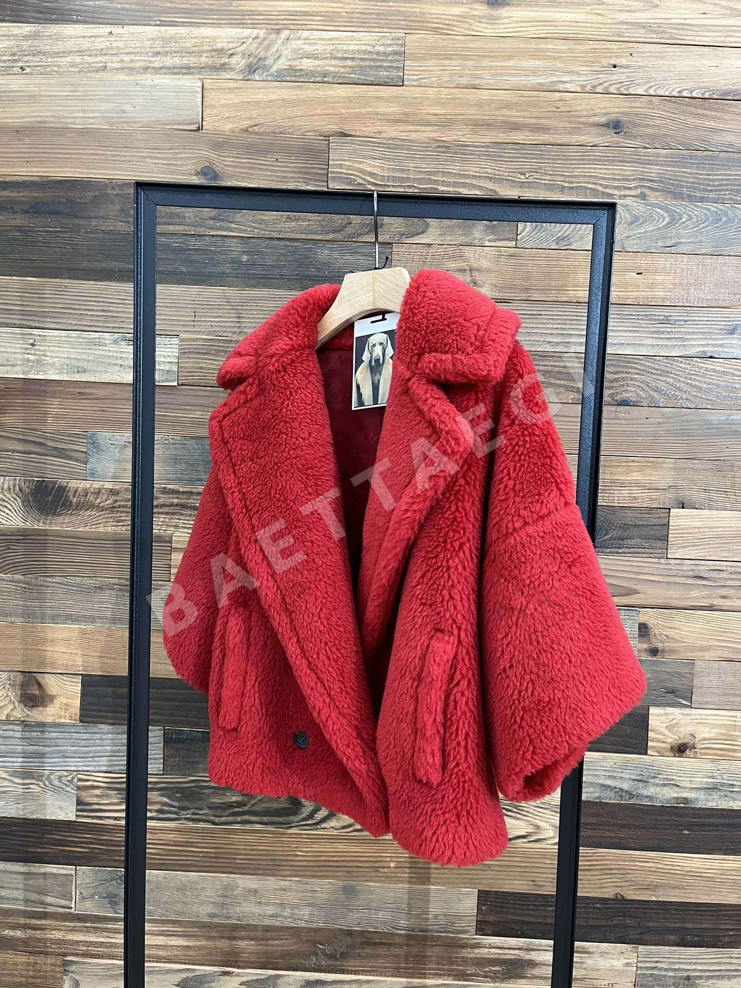 막스마라(Max Mara)의 테디베어 케이프/숏 코트 상세 이미지 2