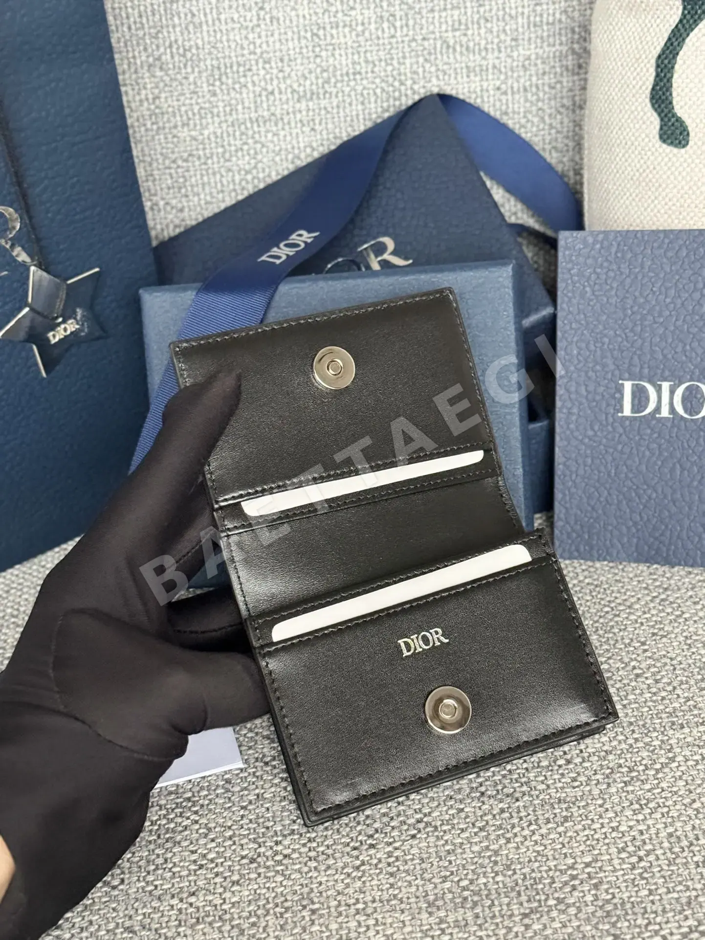 디올 CD 로고 블랙 카프스킨 동전 지갑 상세 이미지 6