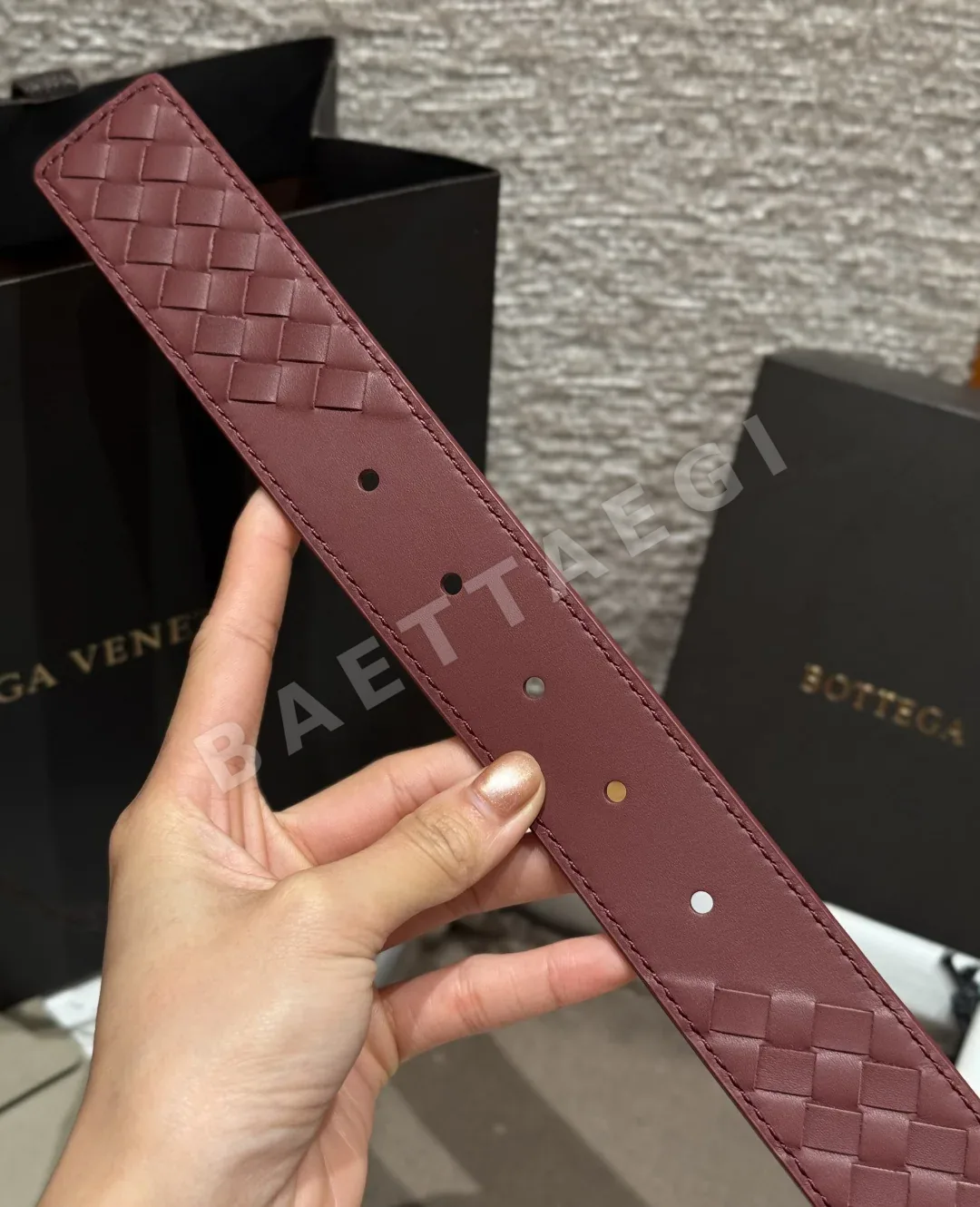 보테가베네타 인트레치아토 카프스킨 벨트 상세 이미지 9