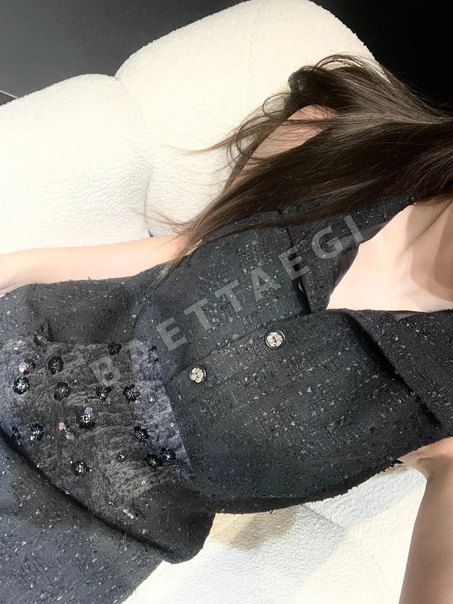 샤넬 네이비 카라 비즈 장식 트위드 후드 슬리브리스 원피스 상세 이미지 5