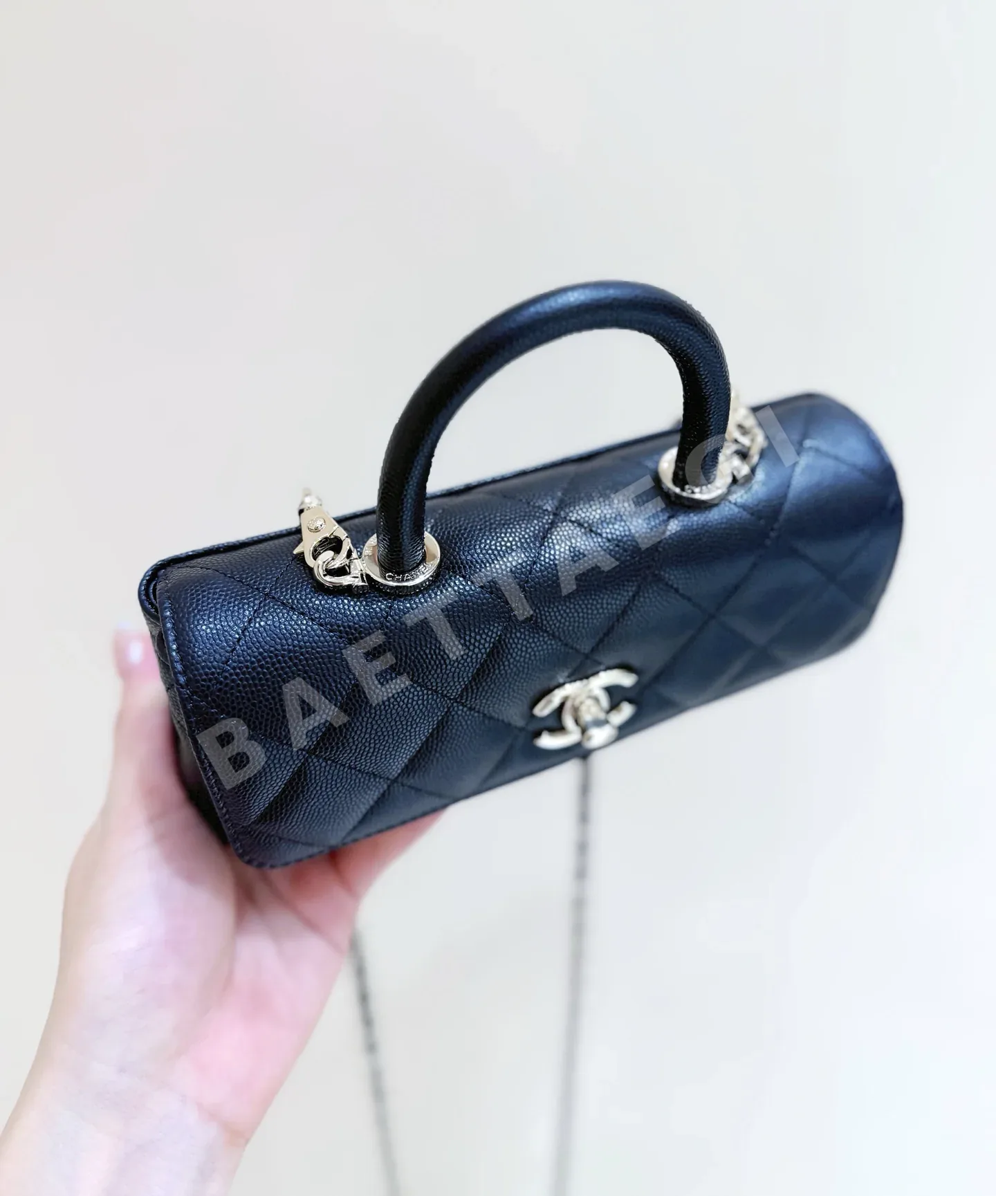 샤넬 코코 핸들 가로형 미니 가방 AP5285 (21×10×5cm) 상세 이미지 4