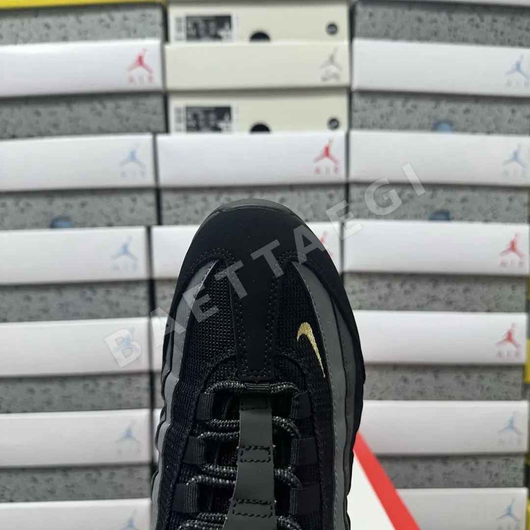 나이키 [XY] 에어 맥스 95 OG IB7682-002 201331 Nike Air Max 95 OG Big Bubble Batman 상세 이미지 6