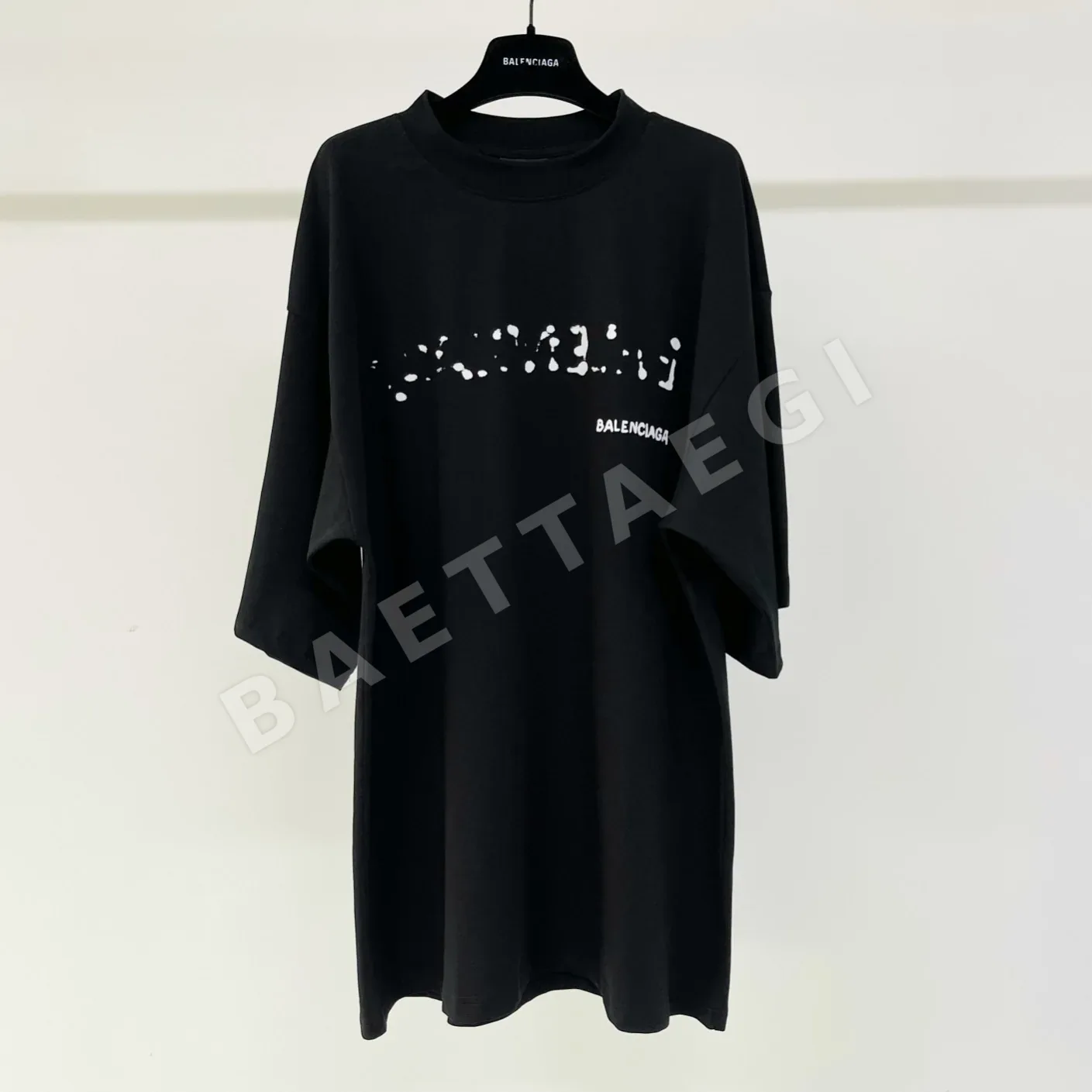 발렌시아가 그래피티 프린트 코튼 반팔 티셔츠 790
