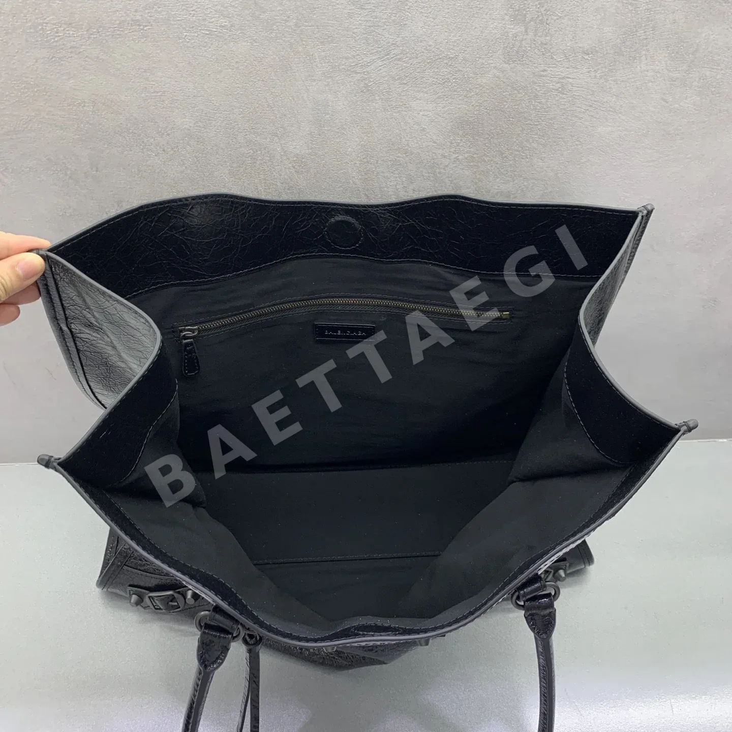 발렌시아가 르 시티 버티컬 토트백 상세 이미지 6