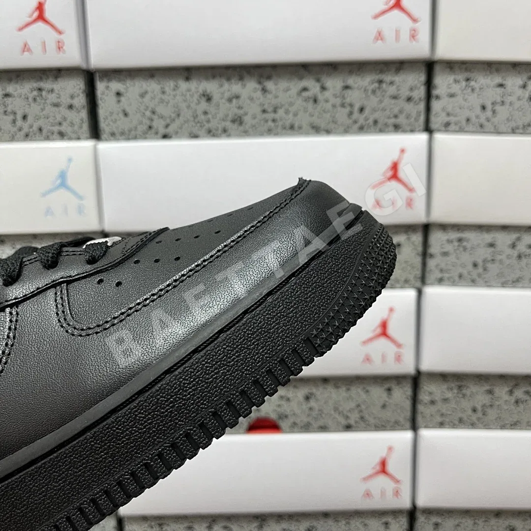 나이키 [MAX] 에어 포스 1 로우 CU9225-001 201086 Nike Air Force 1 Low Supreme Black 상세 이미지 5
