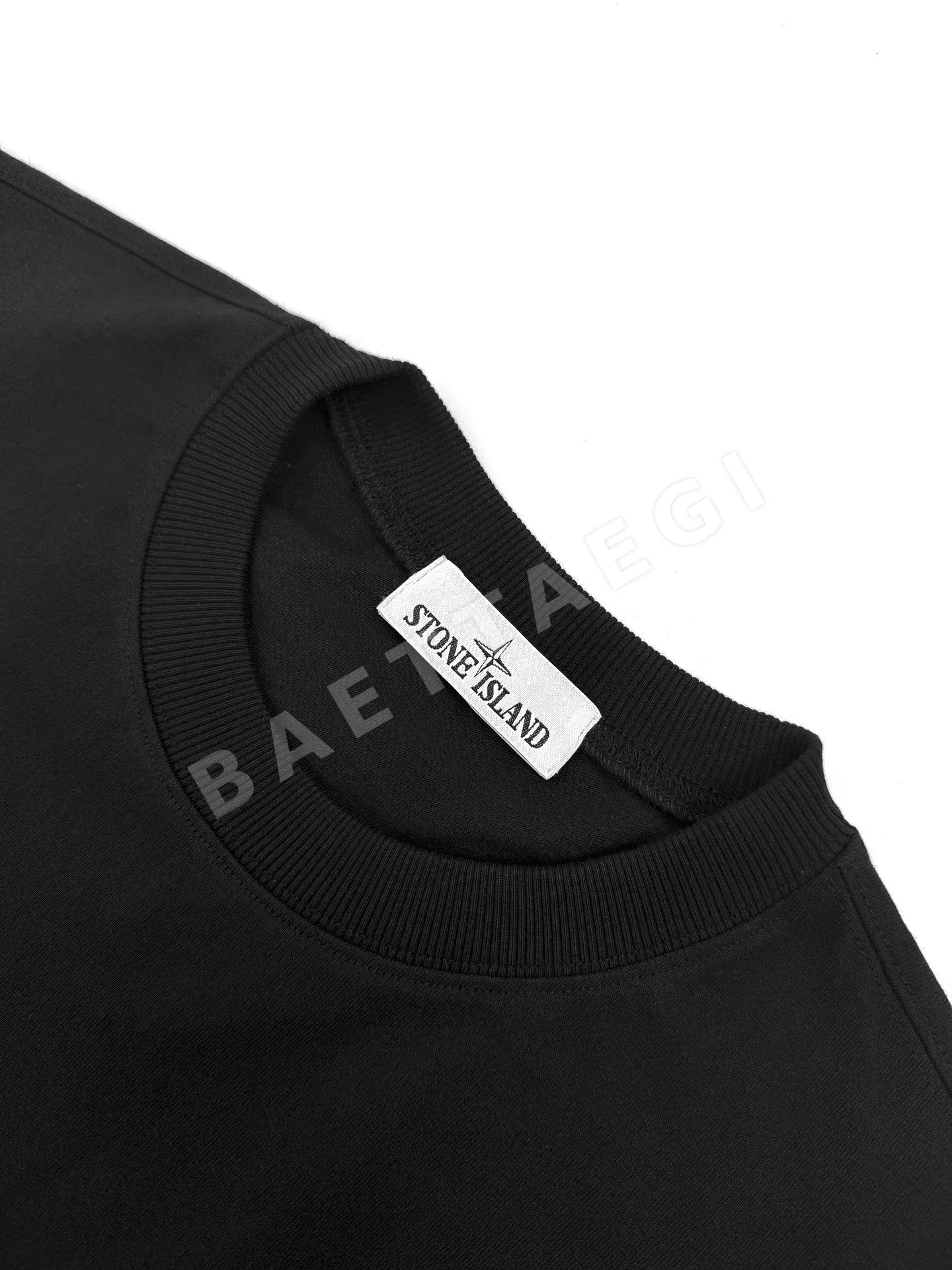 스톤아일랜드 린넨 코튼 자수 배지 남성 반팔 티셔츠 상세 이미지 3