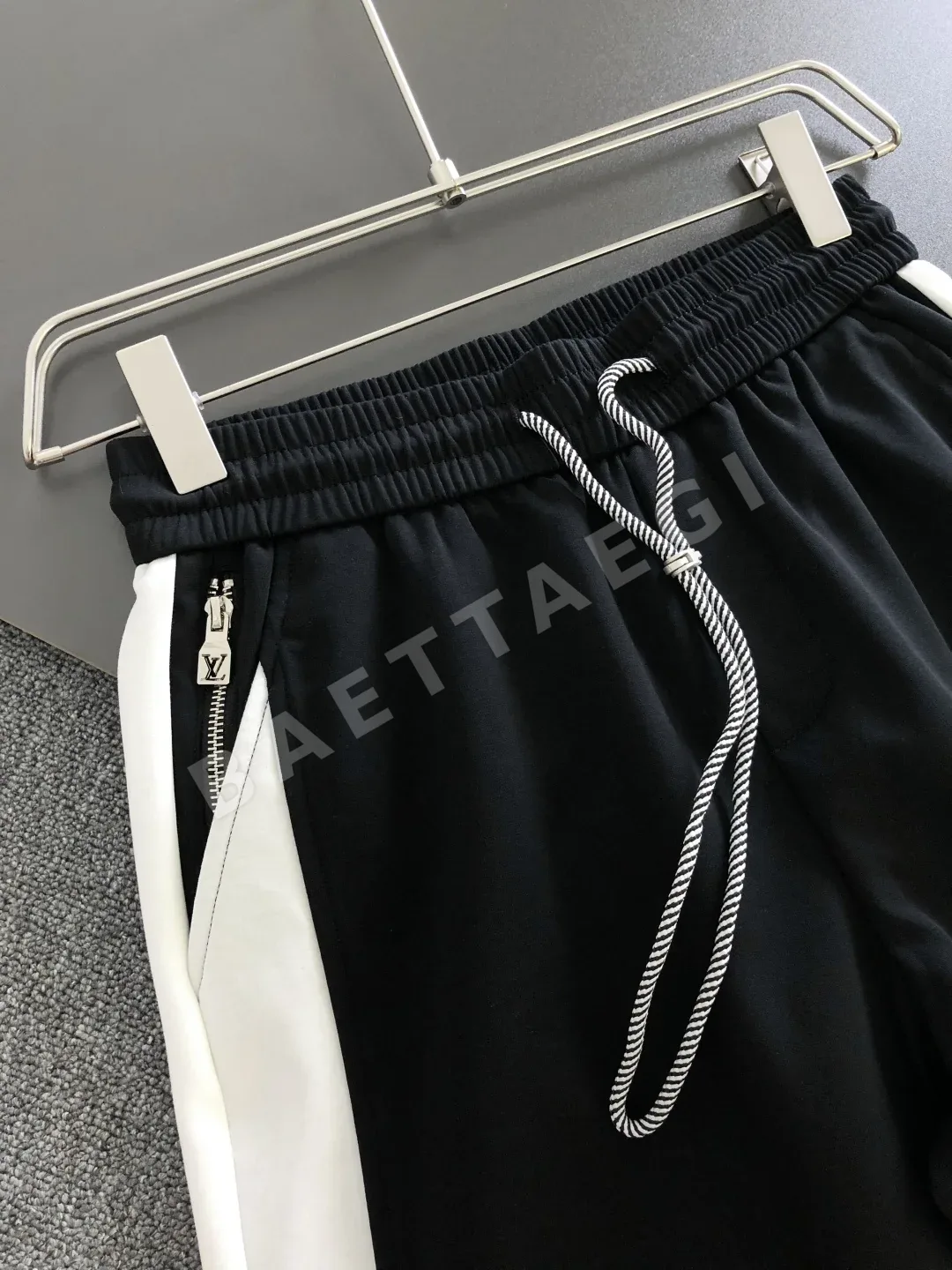 루이비통 남성 자수 반바지 상세 이미지 4
