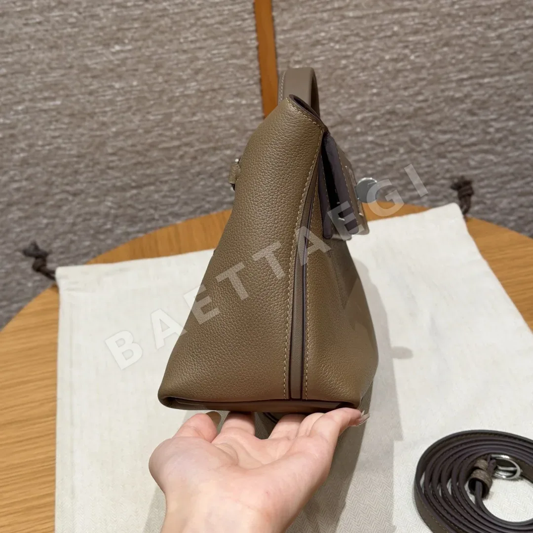 에르메스 켈리 베이지 에버컬러 지갑 상세 이미지 3