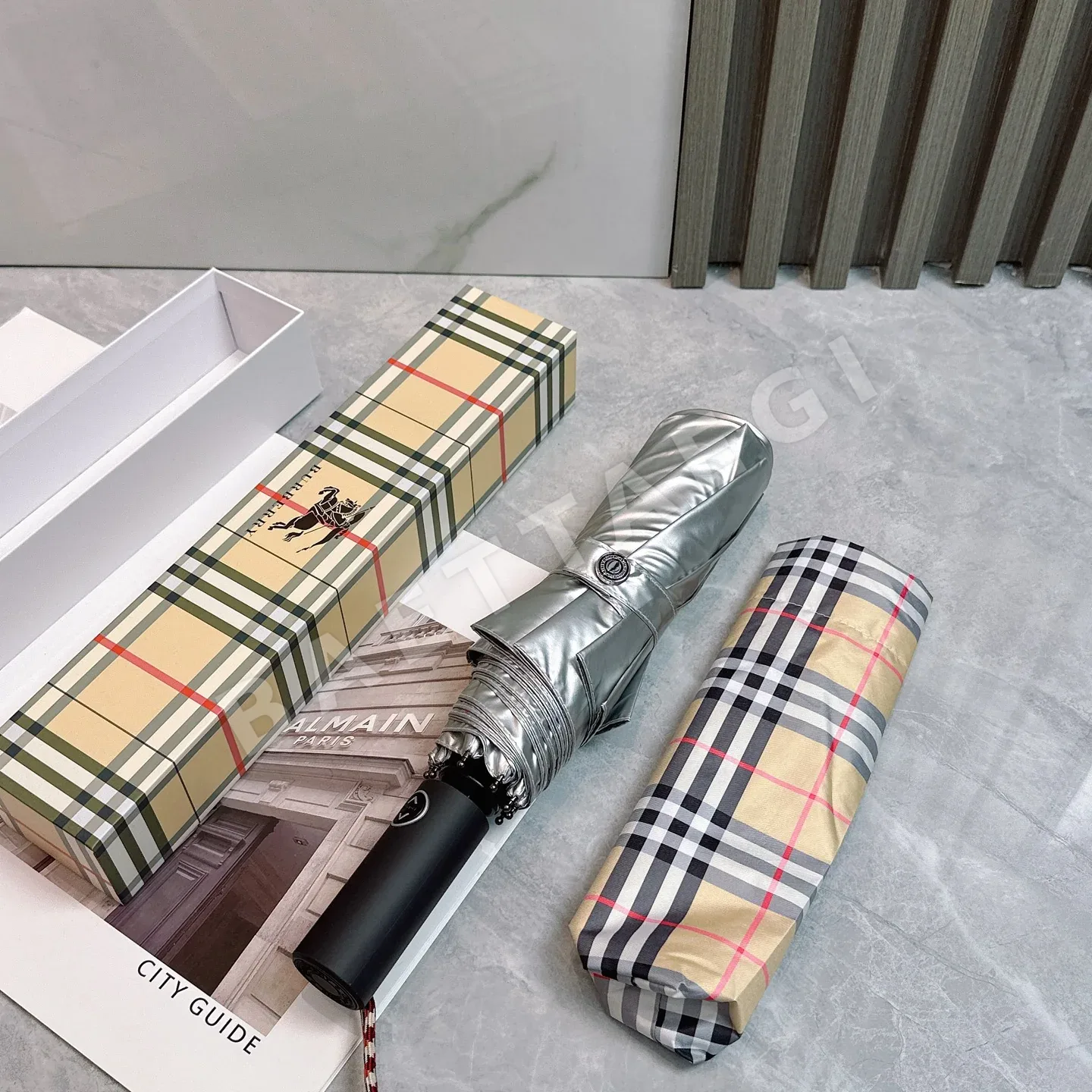 버버리 3단 자동 접이식 우산 상세 이미지 7