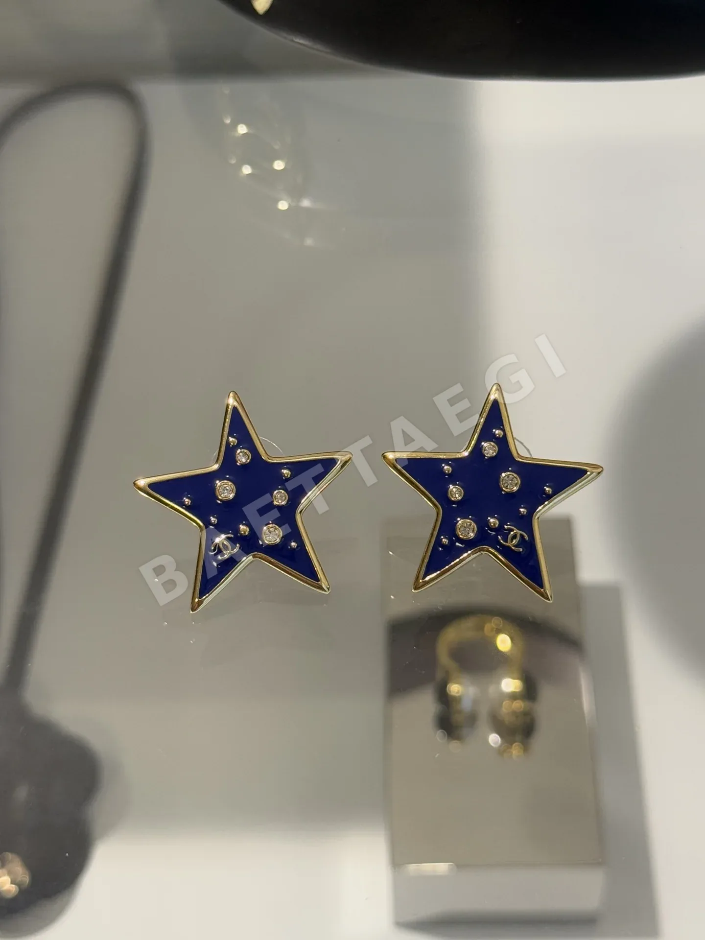 샤넬 딥블루 스타 골드 더블 C 큐빅 귀걸이 상세 이미지 3