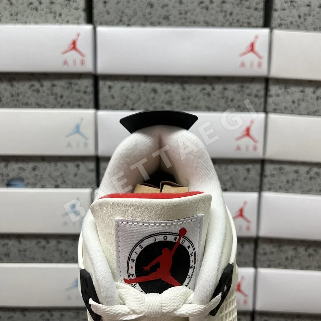 나이키 [GX] 화이트 블랙 레드 IM4002-100 201301 Nike Flight Club 상세 이미지 3
