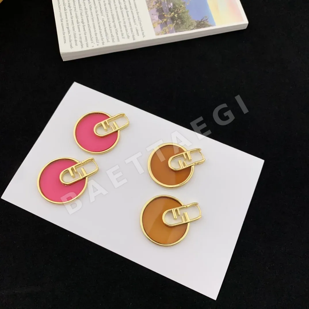 펜디 라운드 아크릴 귀걸이 71365
