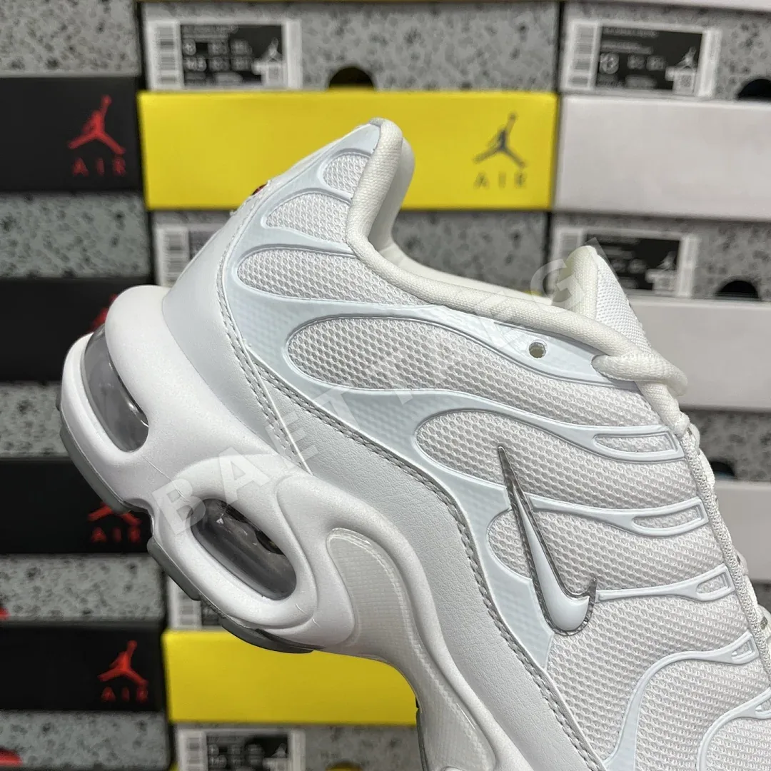 나이키 [DF] 에어 맥스 플러스 604133-139 201068 Nike Air Max Plus White 상세 이미지 7
