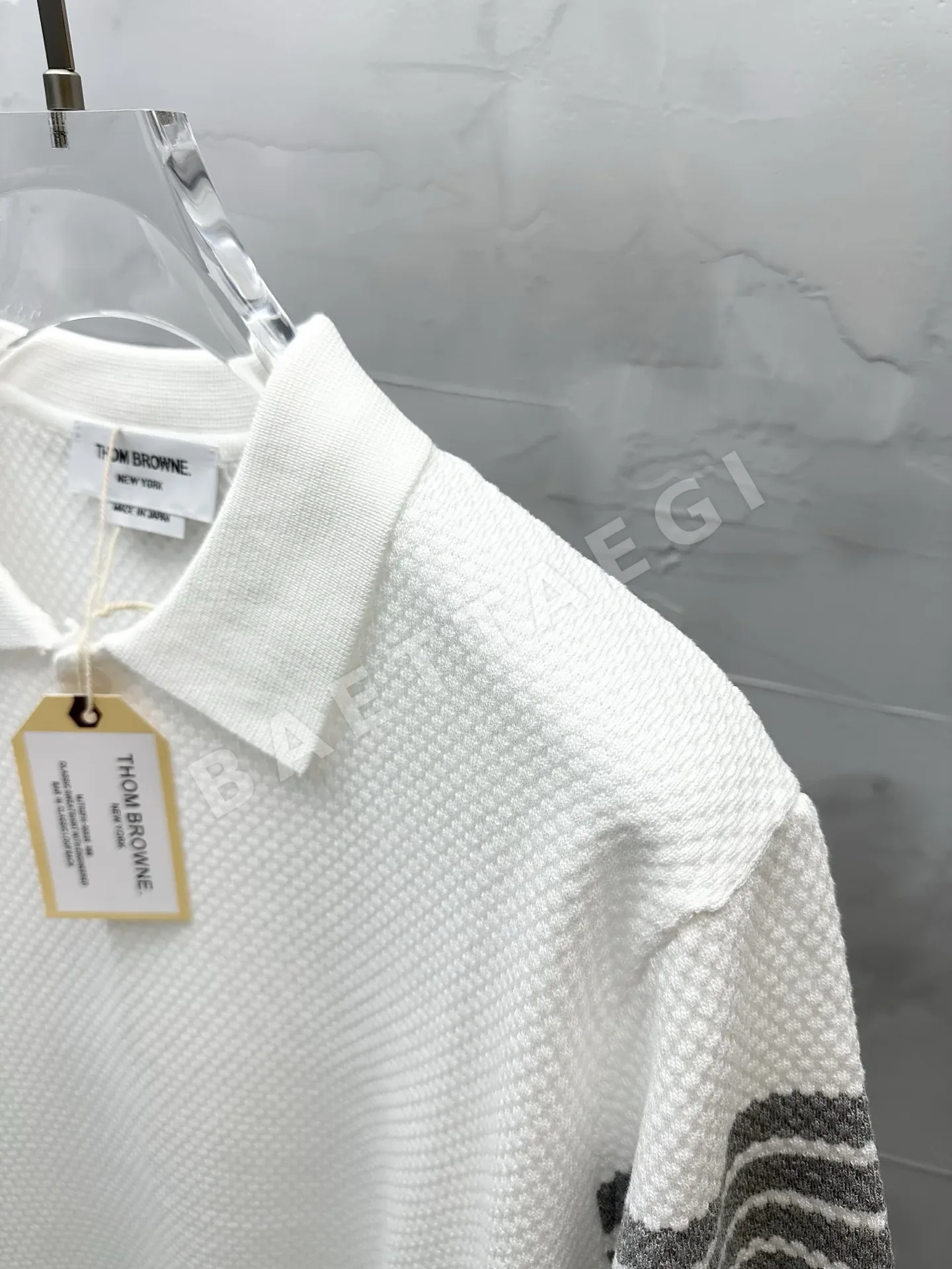톰브라운 파인애플 스트라이프 남성 반팔 니트 코튼 티셔츠 상세 이미지 3