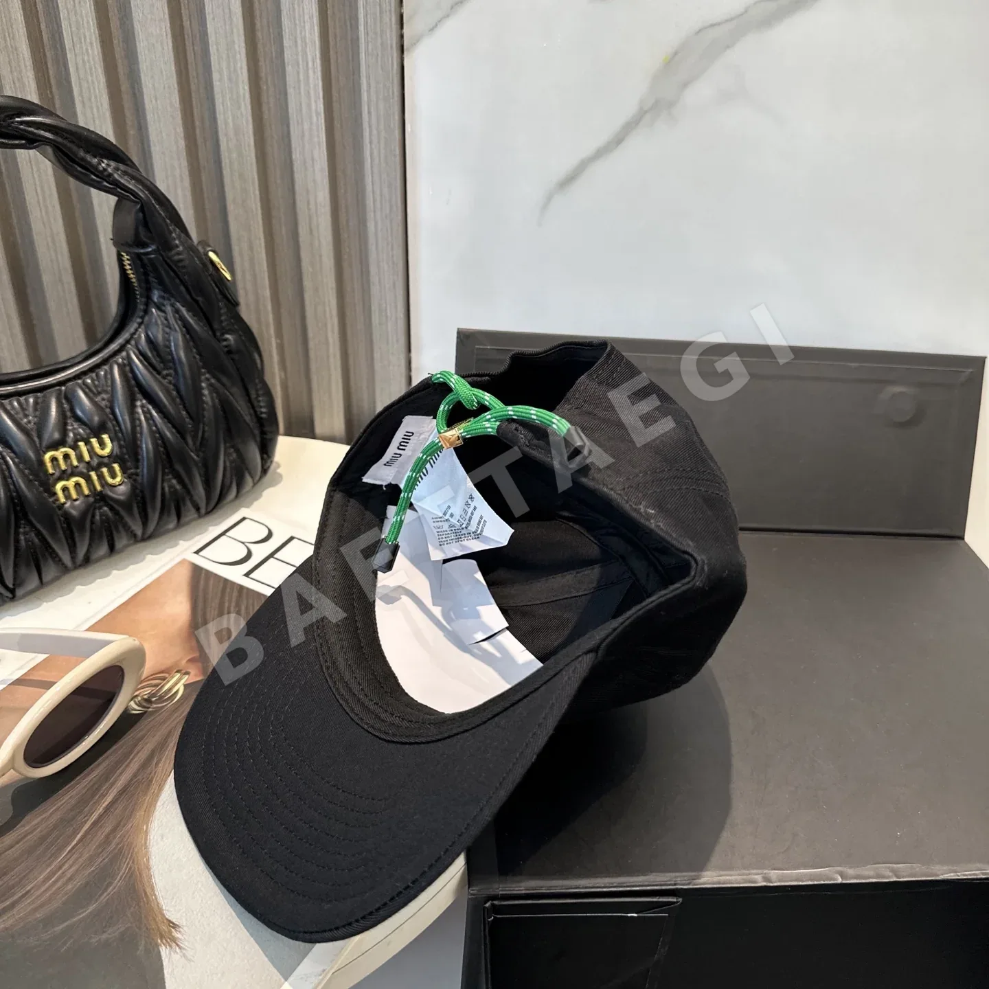 미우미우 모자 81108 Miu Miu Cap 상세 이미지 4