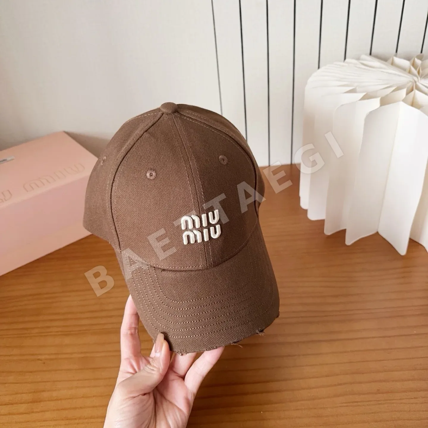 미우미우 자수 베이스볼 캡 상세 이미지 4
