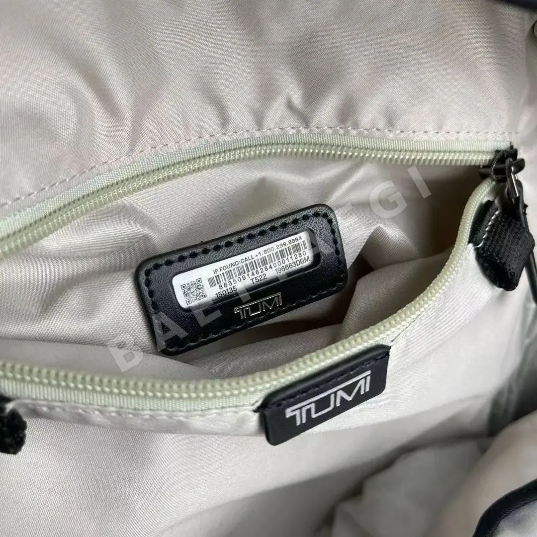 여행가방 블랙 골드 백팩 상세 이미지 5