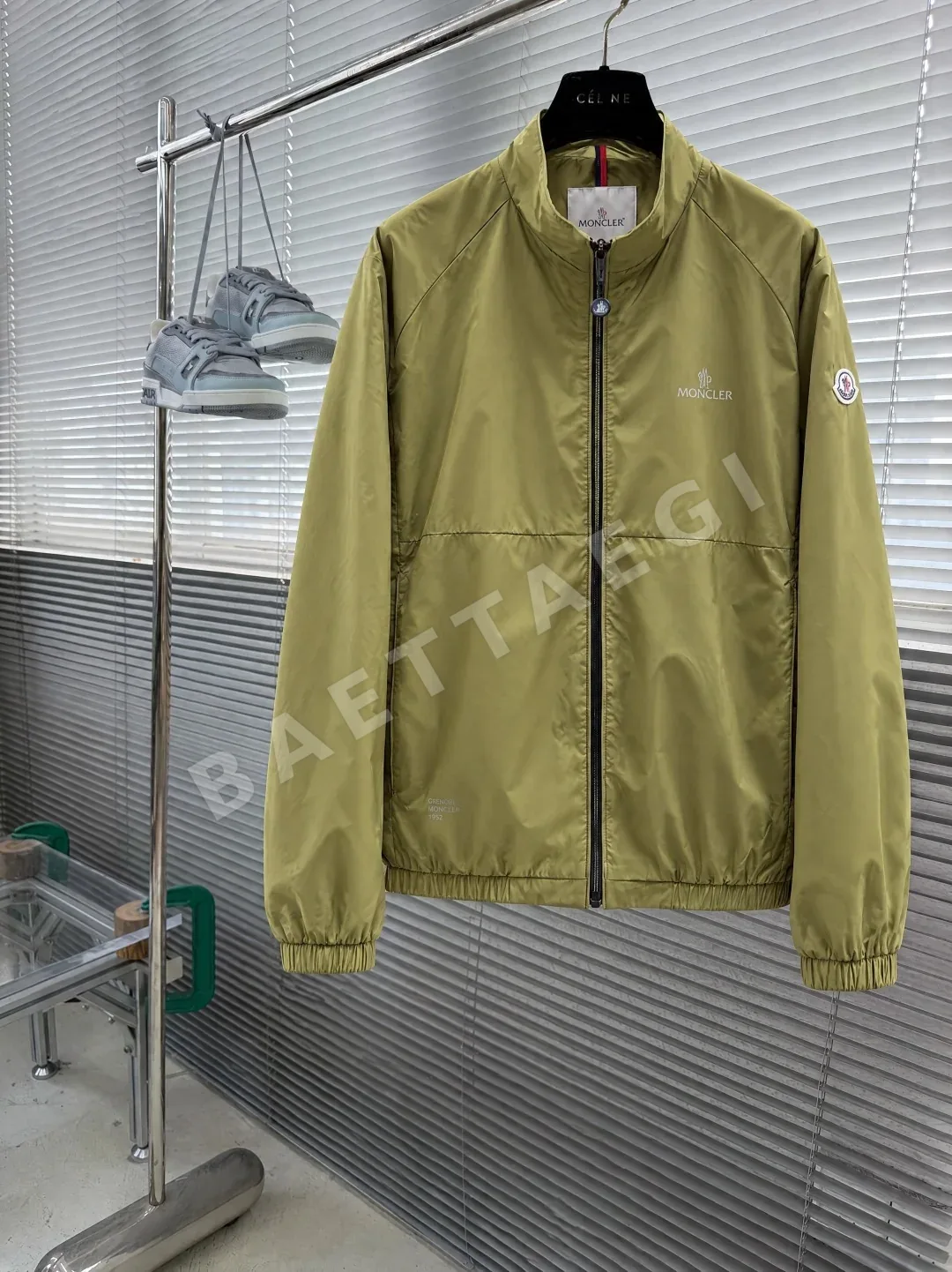 몽클레르 경량 코튼 패딩 남성 자켓 207249
