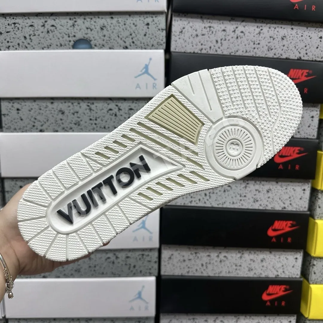 루이비통 [D1] V2 13 화이트 205852 Louis Vuitton V2-13 상세 이미지 9