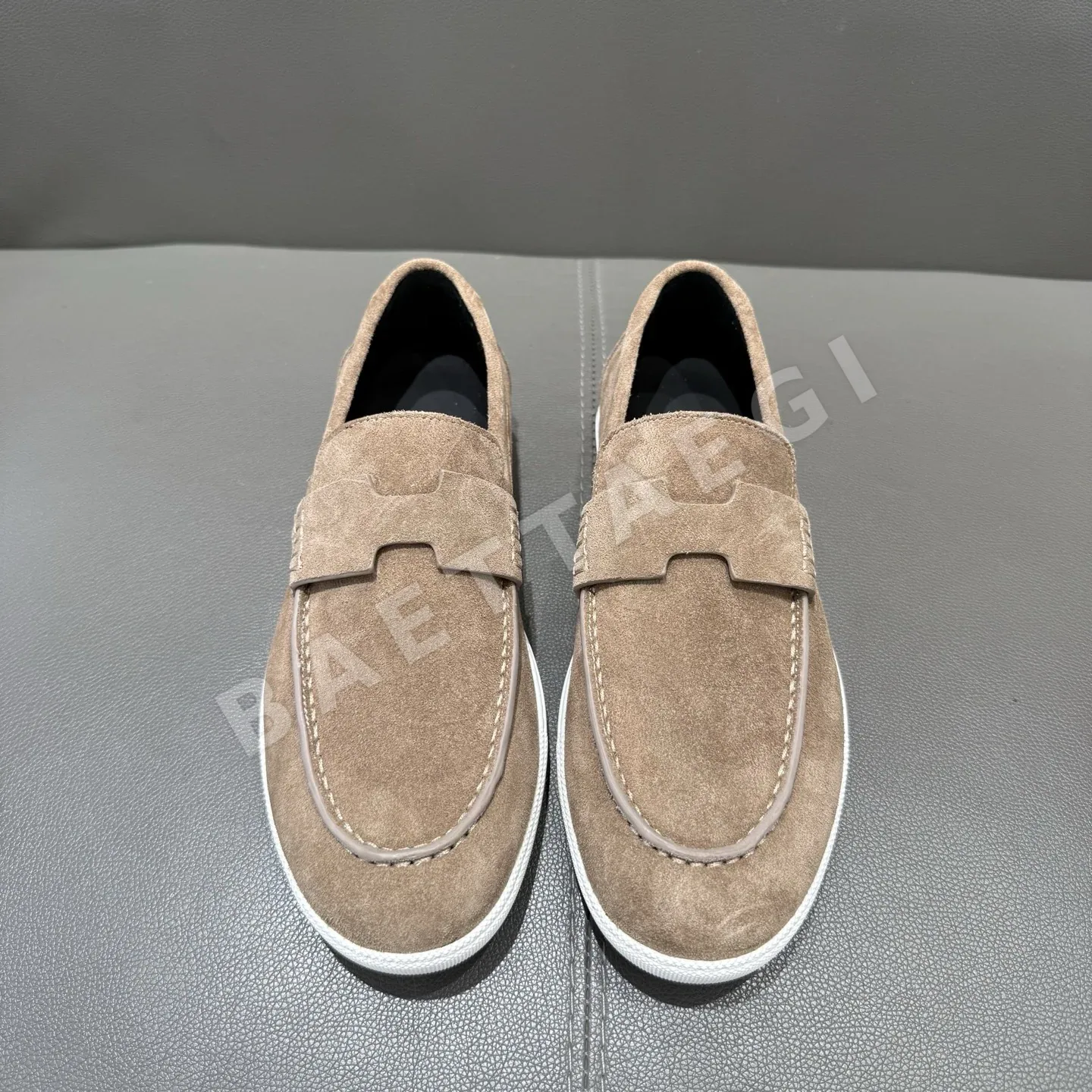 에르메스 로퍼 카프스킨 207107