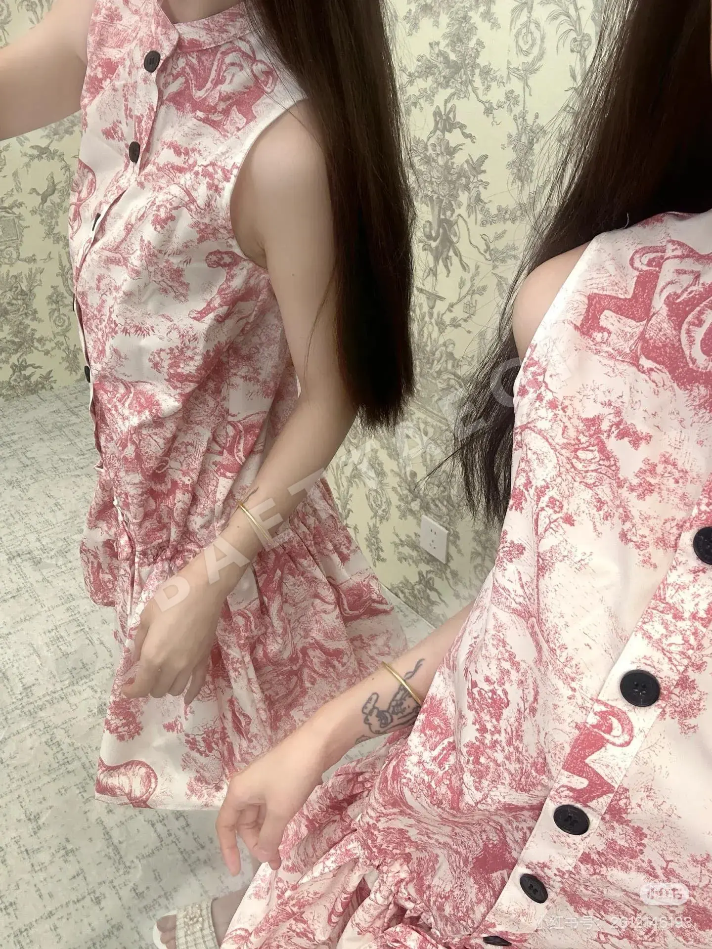디올 스탠드 카라 프린트 슬리브리스 원피스 상세 이미지 9