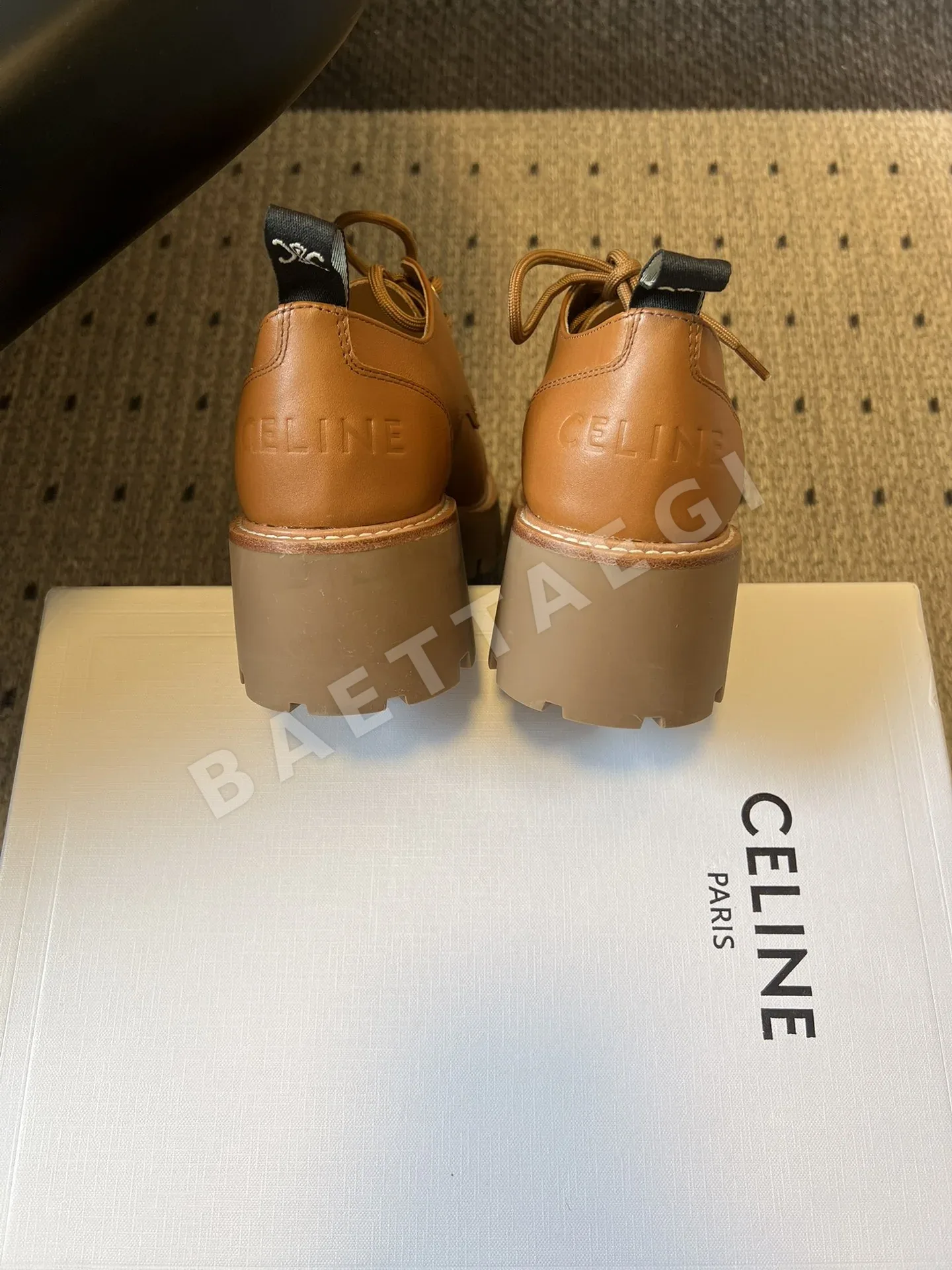 셀린느 브리티시 스타일 더비 슈즈 3 cm 굽 신발 상세 이미지 6
