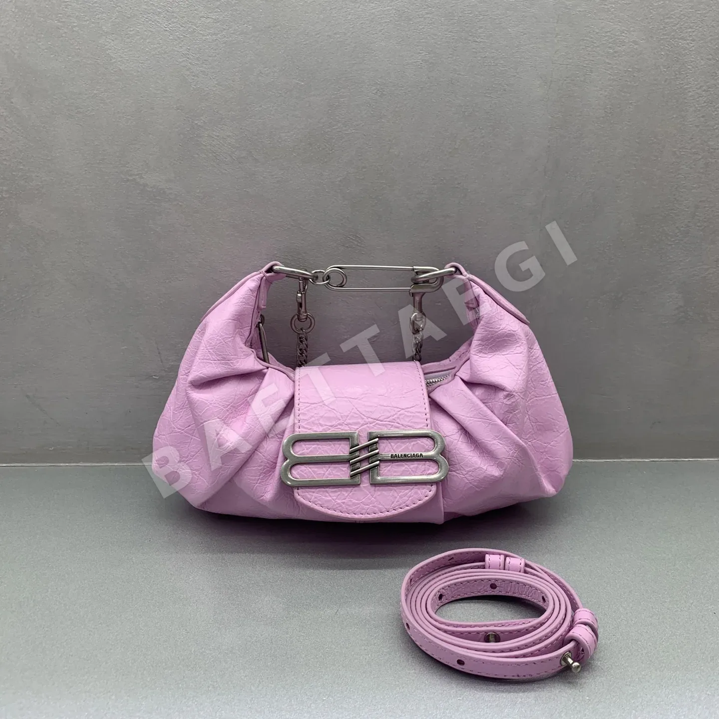 발렌시아가 램스킨 피치 컬러 핸드백 850729950
