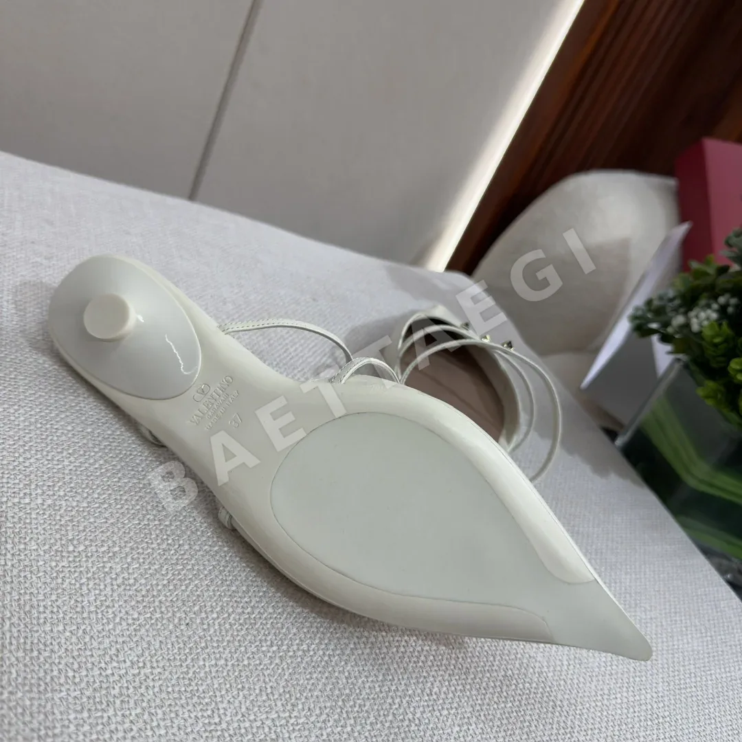 발렌티노 가라바니 락스터드 위스피 마이크로힐 뮬 상세 이미지 5