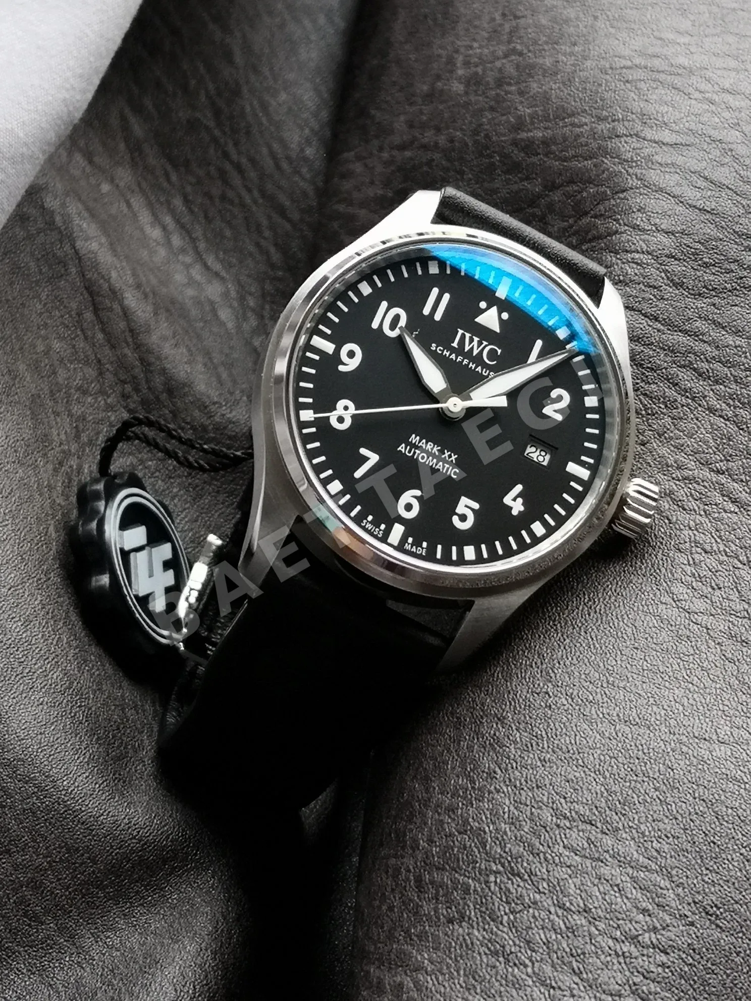 IWC 파일럿 블랙 다이얼 자동 시계