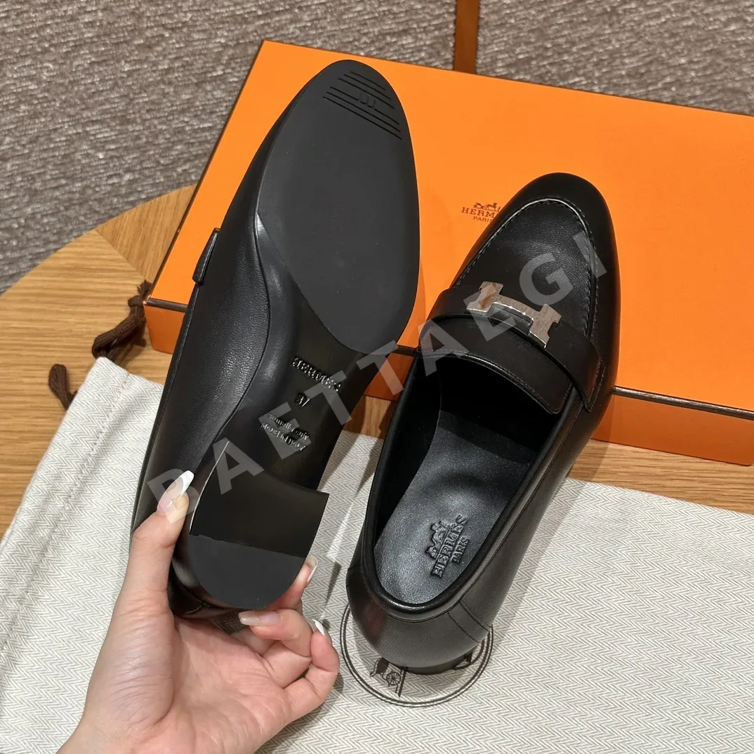 에르메스 로퍼 블랙 가죽 실버 하드웨어 상세 이미지 5