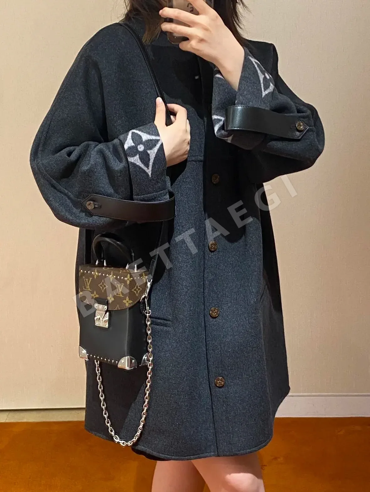 루이비통 M12362 가방 상세 이미지 8