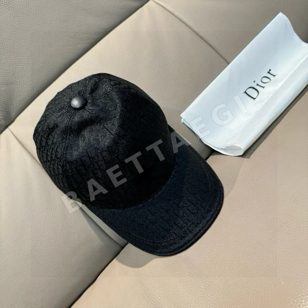 디올 모노그램 베이스볼 캡 133603