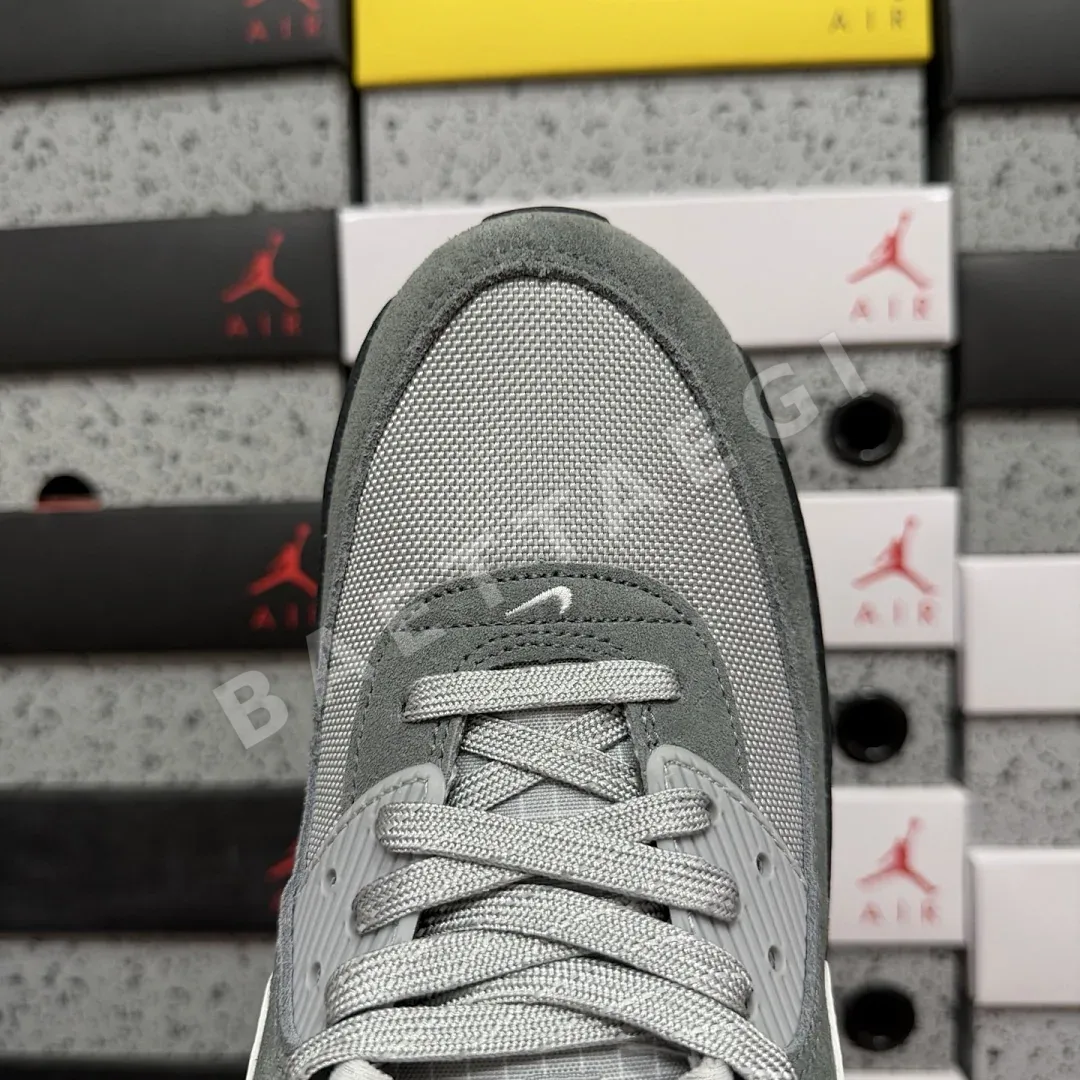 나이키 [XY] 에어 맥스 90 그레이 블랙 HQ3817-001 201055 Nike Air Max 90 Reflective Anthracite 상세 이미지 7