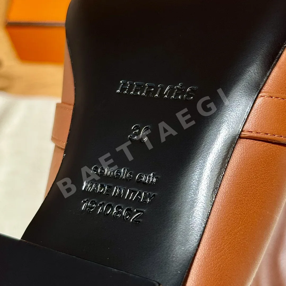 에르메스 샌들 고트스킨 실버 금속 장식 상세 이미지 3