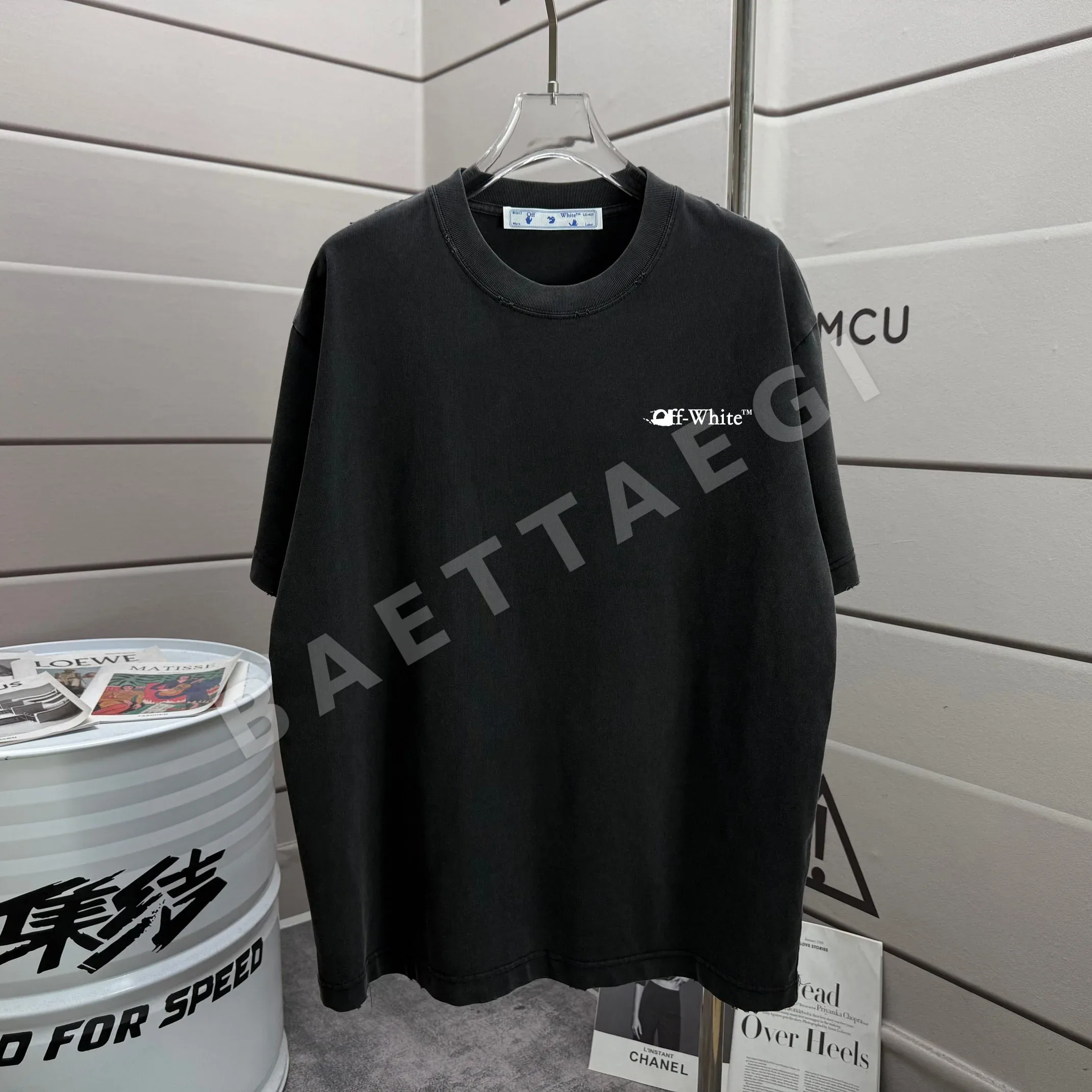 오프화이트 워시 가공 데미지 크루넥 남성 반팔 티셔츠 상세 이미지 2