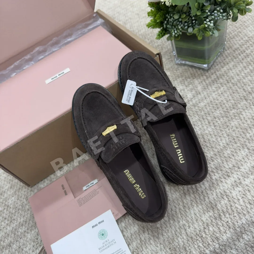 미우미우 레트로 코인 디테일 로퍼 상세 이미지 4